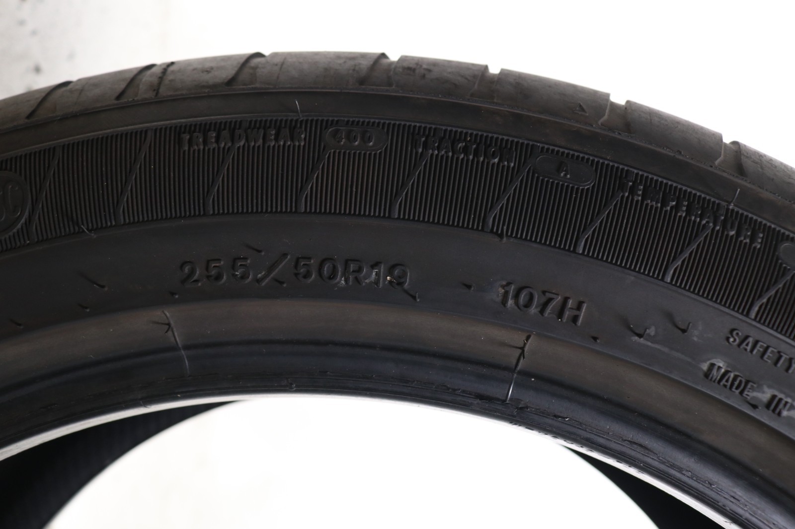 Set of 2 Used 255/50R19 Goodyear Eagle LS-2 Run Flat – 107H – 8.5-9.5/32