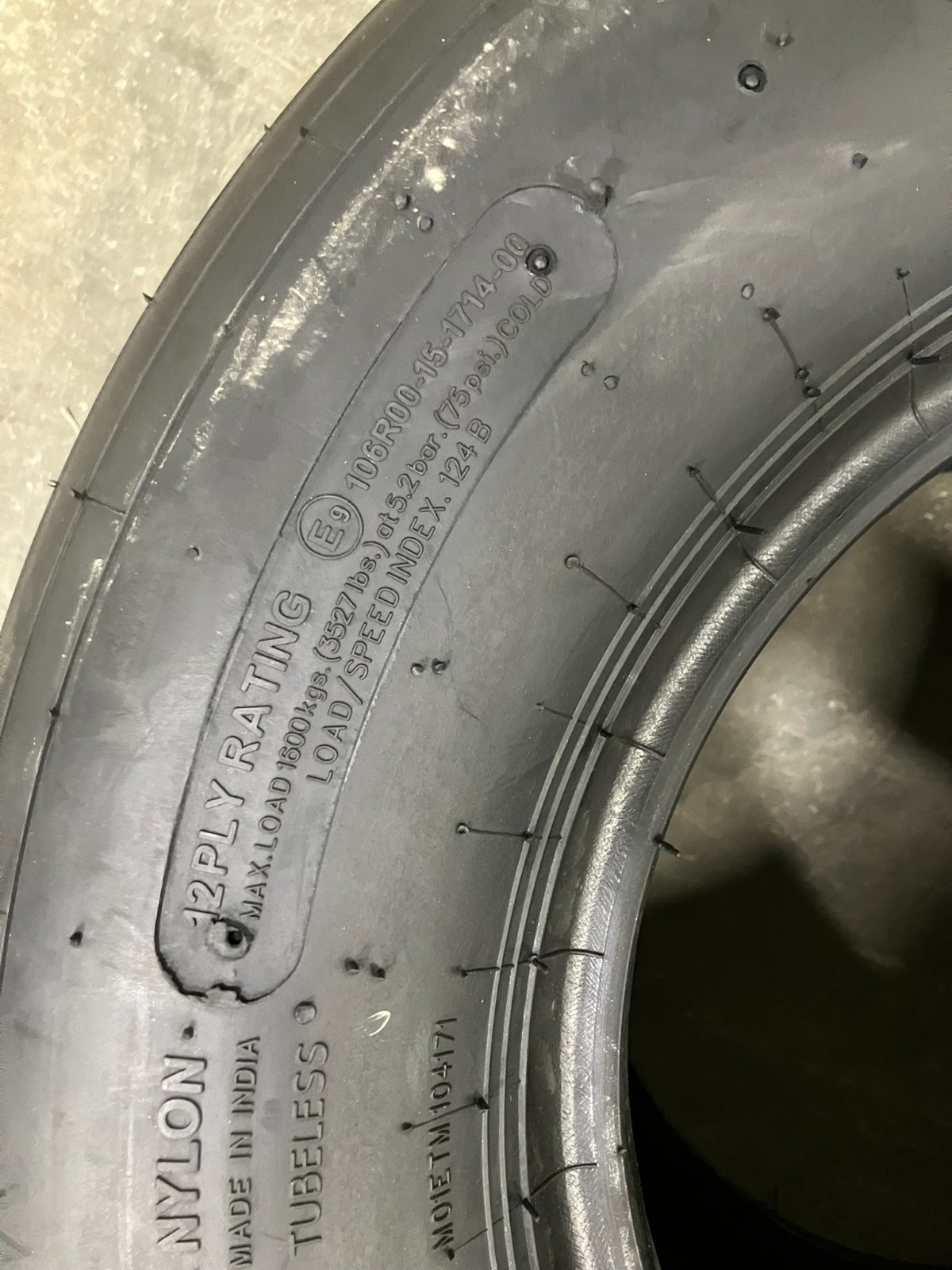 New Baler Tire 31 13.50 15 MRL Rib Implement Heavy 12 ply Tubeless 31×13.50-15
