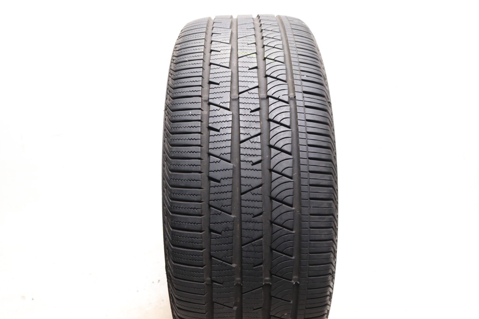 Set of 4 Used 255/45R20 Continental CrossContact LX Sport AO – 101H – 8.5-9.5/32