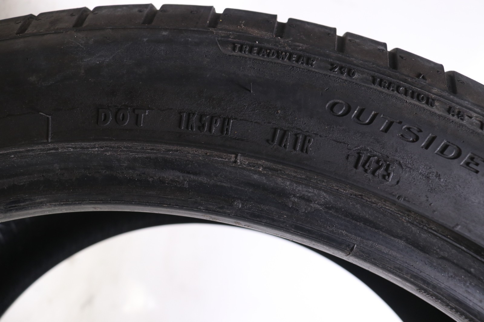 Used 295/40R22 Goodyear Eagle F1 Asymmetric SUV MO1 – 112W – 8/32