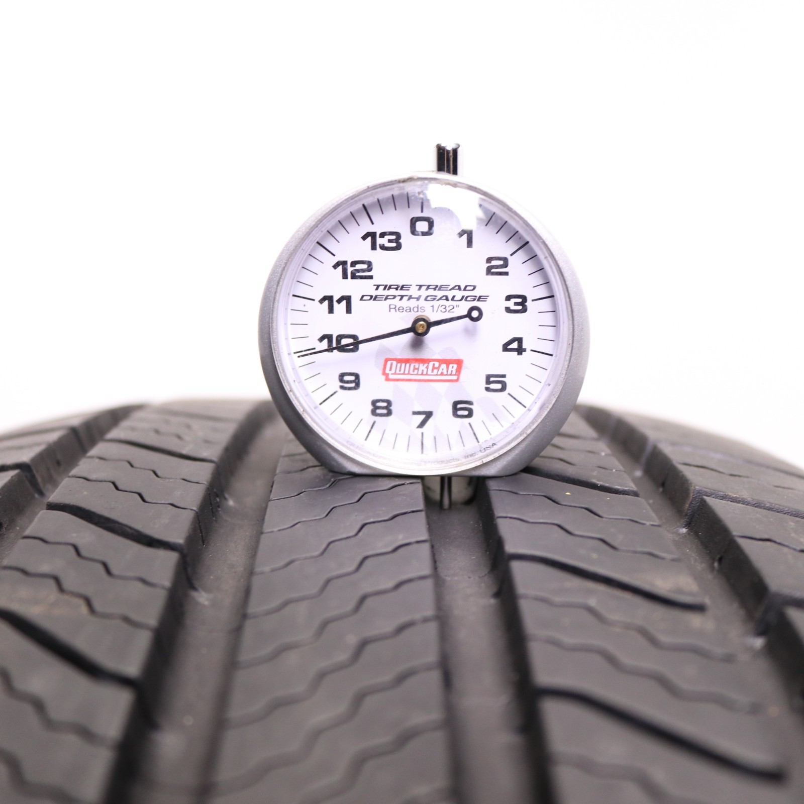 Set of 2 Used 235/65R17 Michelin X Tour A/S 2 – 104H – 8.5-9.5/32