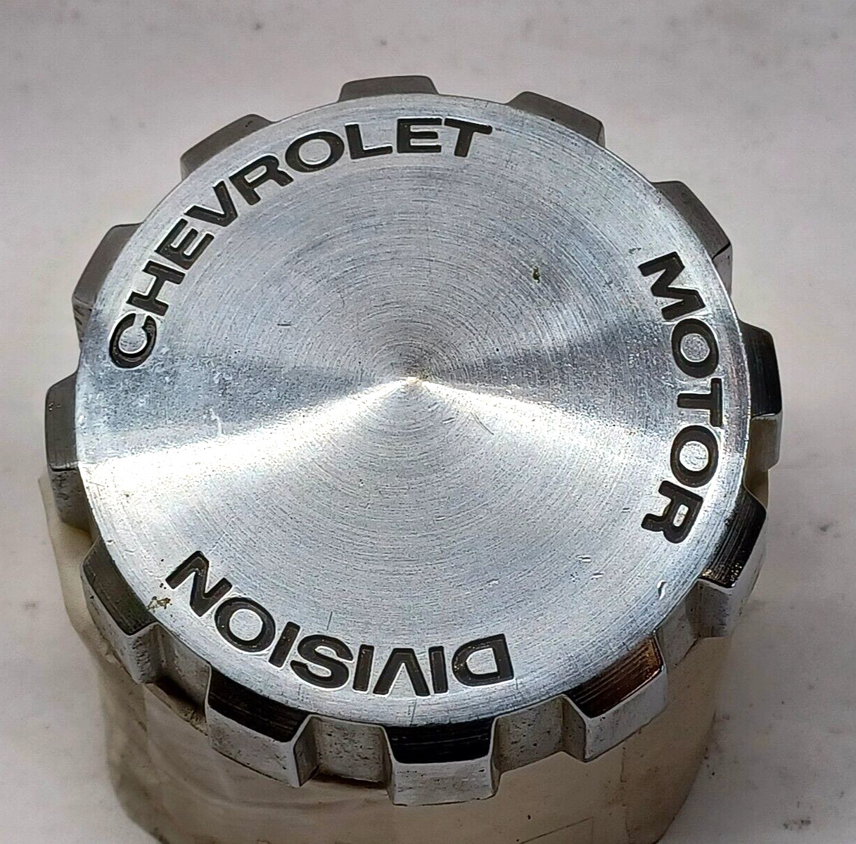 71-76 CHEVROLET MOTOR DIVISION IMPALA MONTE CARLO USED WHEEL CENTER CAP 552945
