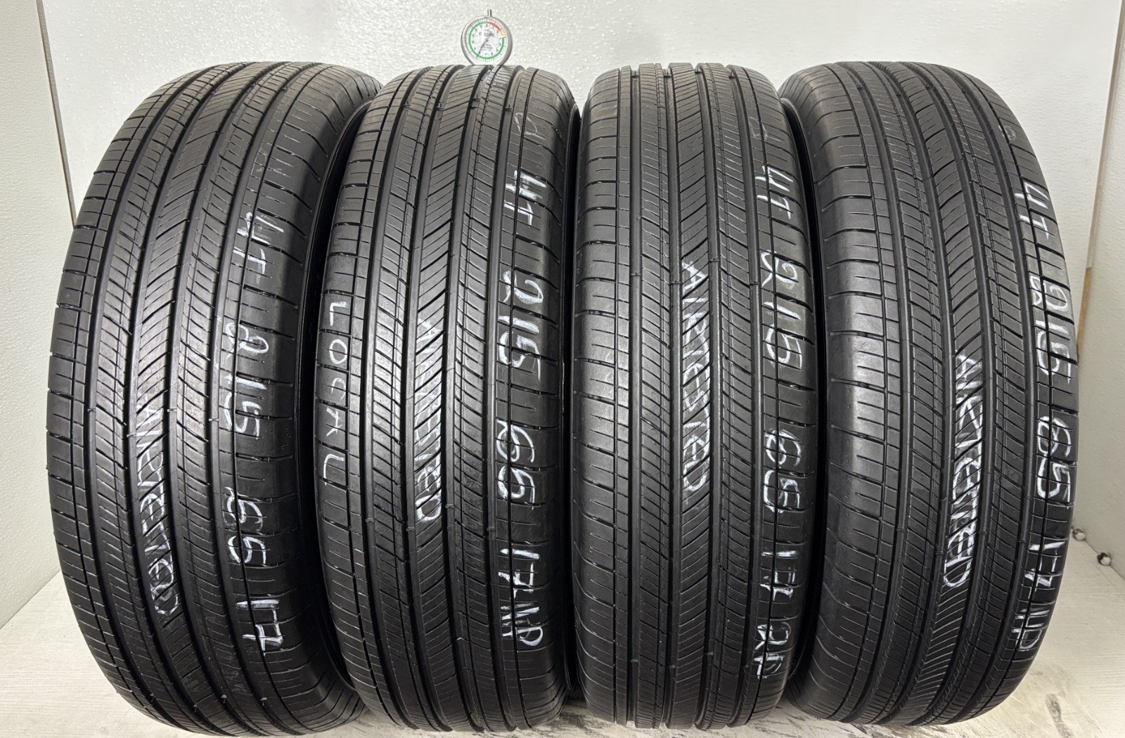 NO SHIPPING ONLY LOCAL PICK UP Set 4 Tires 215 65 17 Michelin Primacy A/S