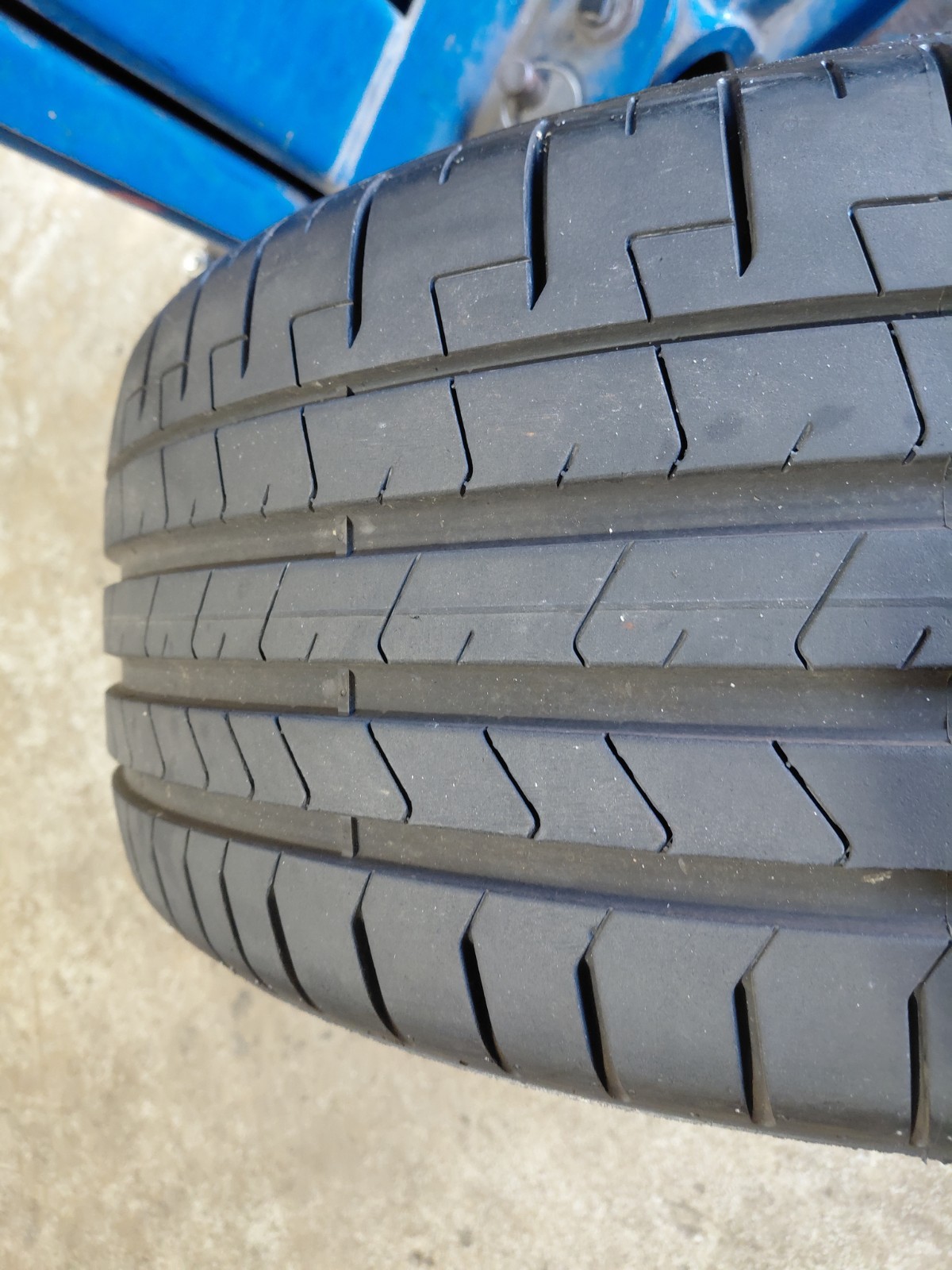 245/35ZR20 (91Y) PIRELLI P ZERO NA1 SINGLE USED TIRE