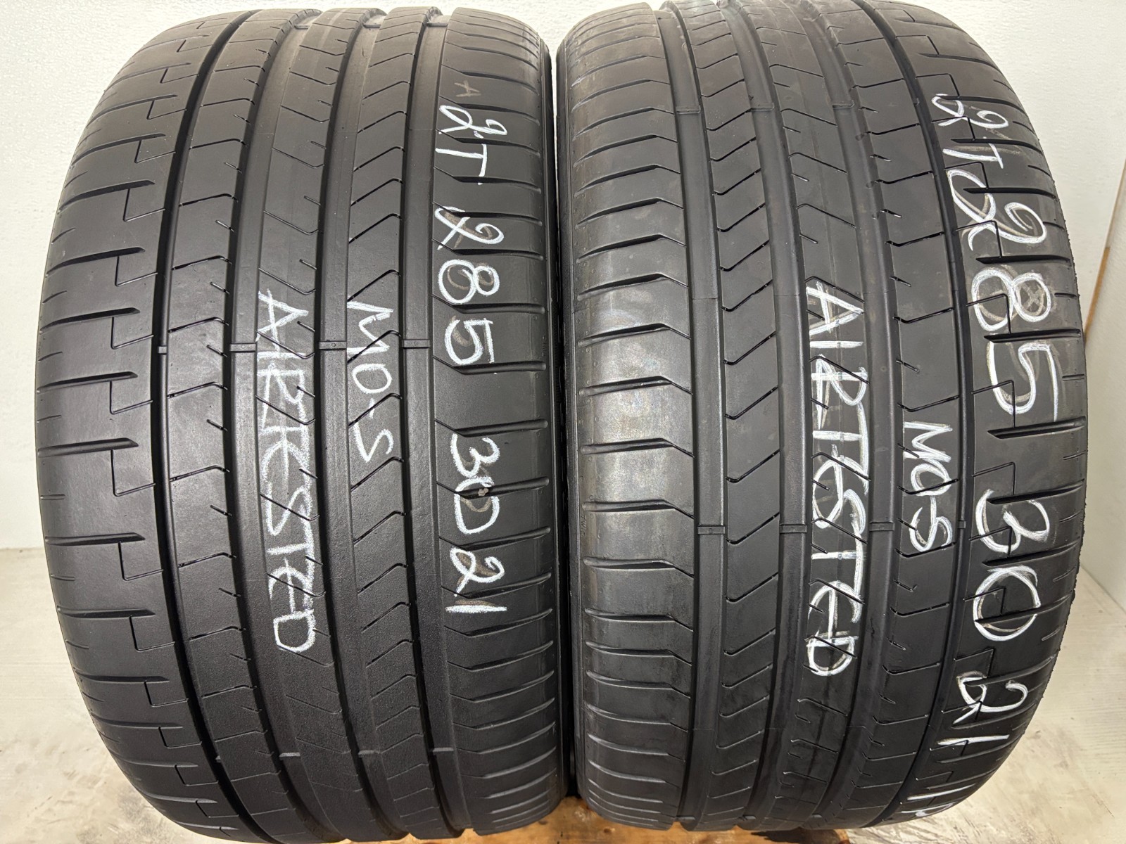 2 Tires 285 30 21 Pirelli P Zero PZ4 MO-S (8.20/32 = 90% Tread Left)