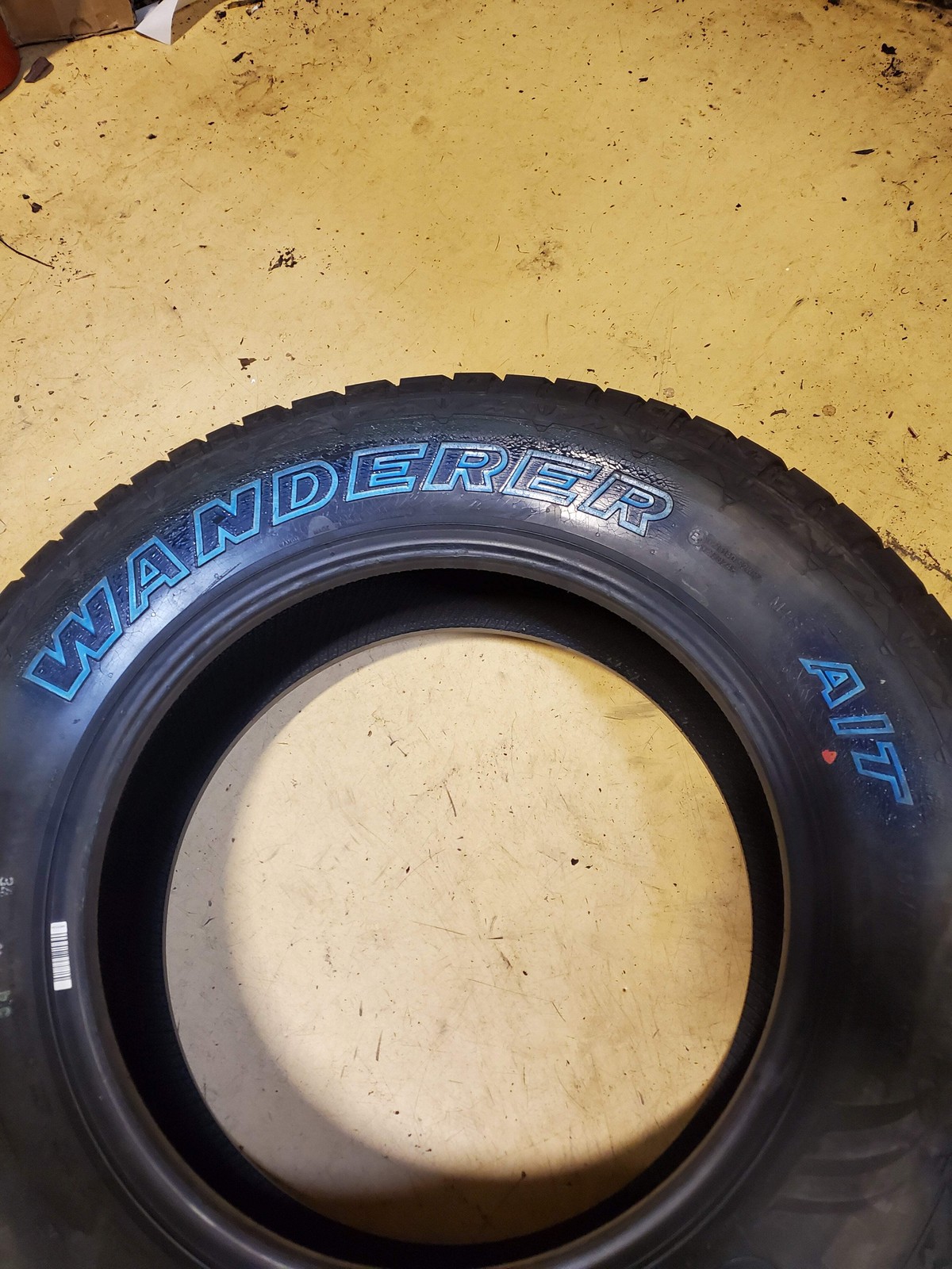 MRF WANDERER A/T OWL P 255 65 18 111T ALL TERRAIN TIRE 16336525