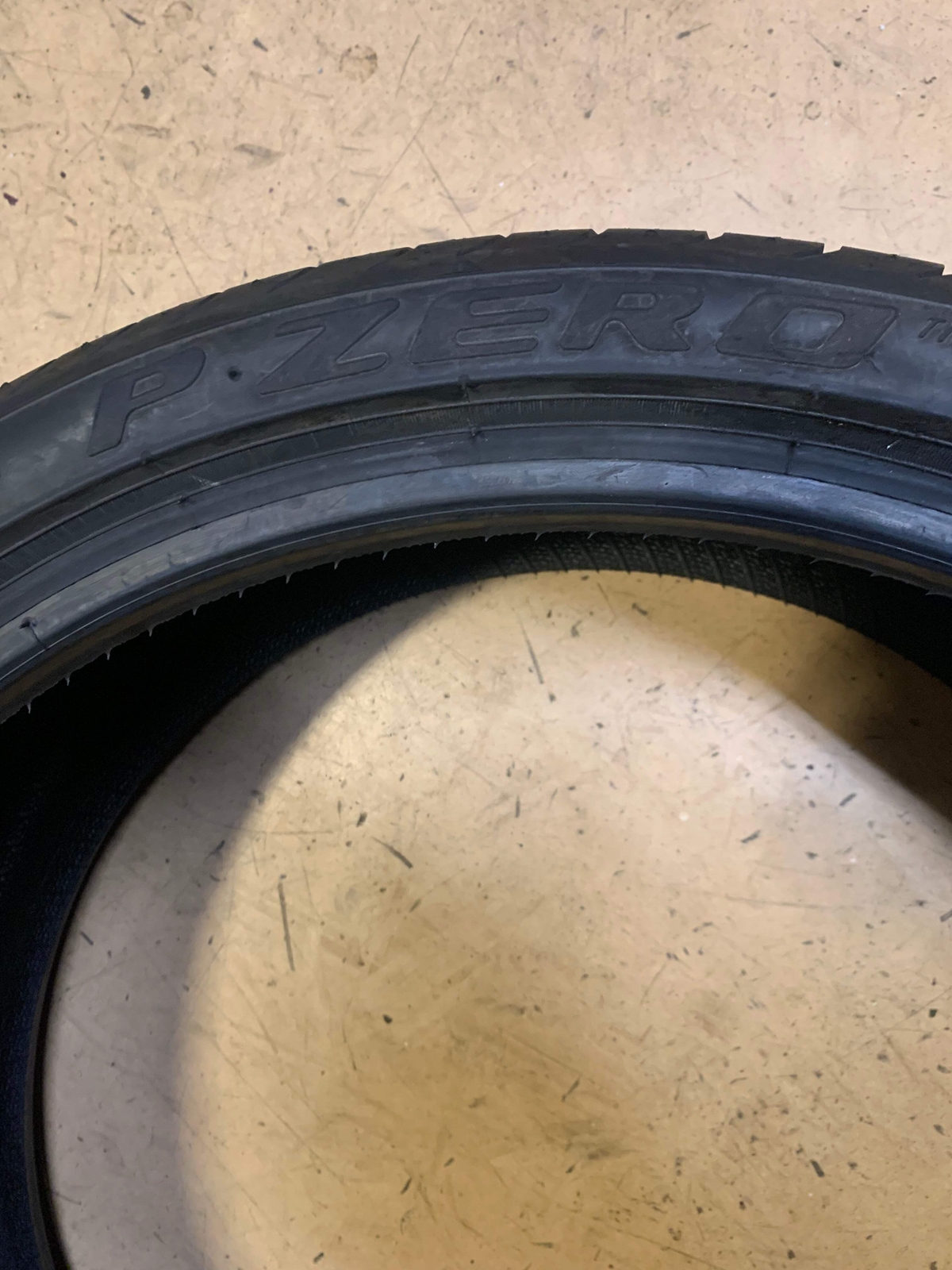 PIRELLI P ZERO BSW P 235 35 20 92Y XL SUMMER TIRE 2494400