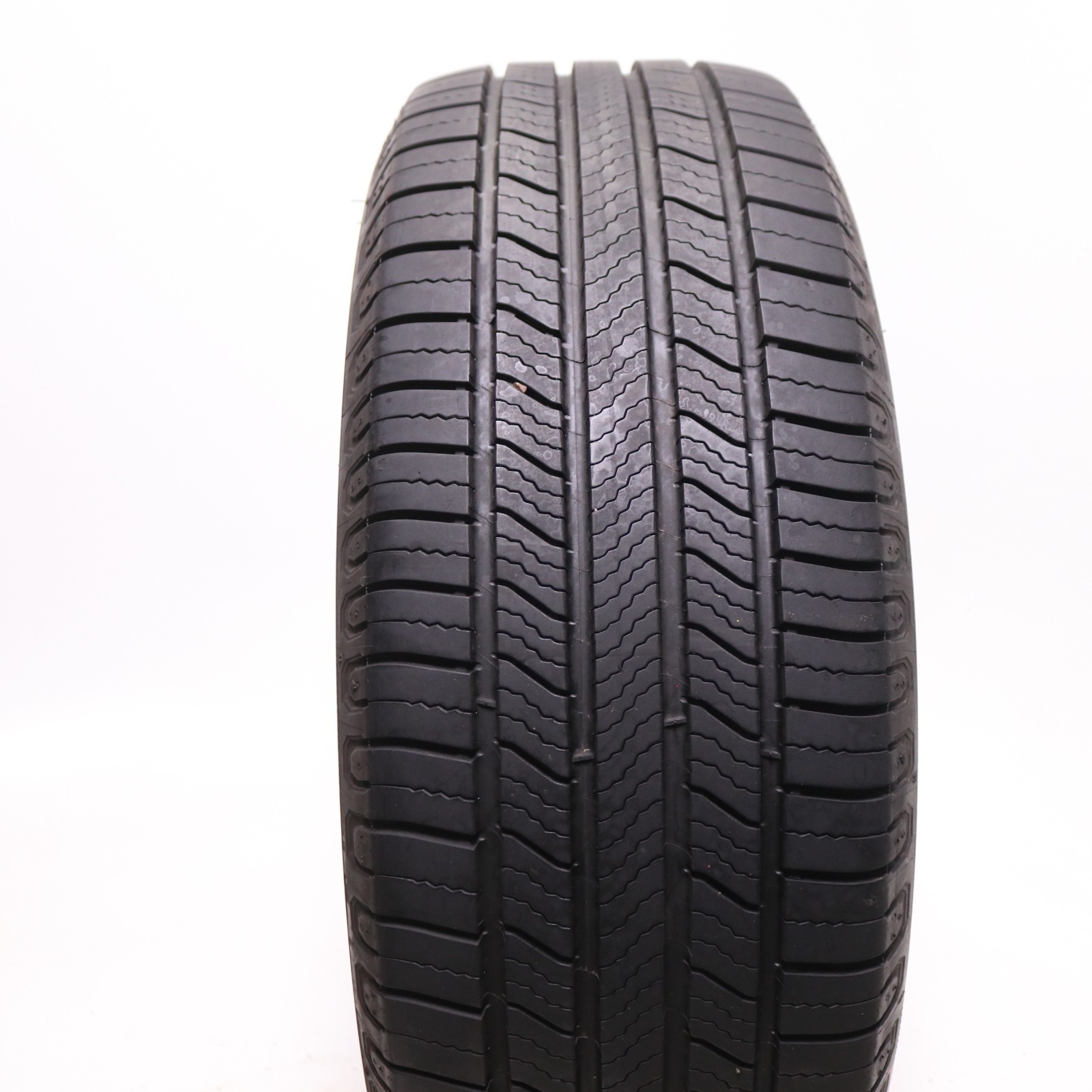 Set of 2 Used 235/55R19 Michelin Defender 2 – 105H – 9-10/32