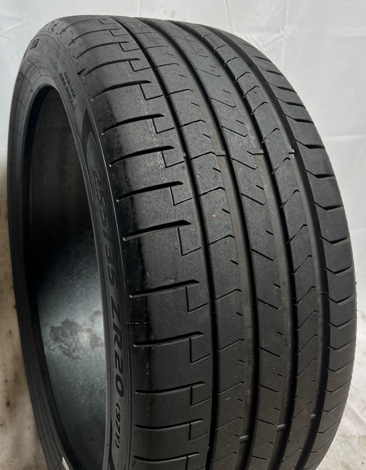 1 – TAKEOFF 255/35ZR20 XL (97Y) Pirelli P Zero PZ4 (ALP) Alpina OEM – 7048