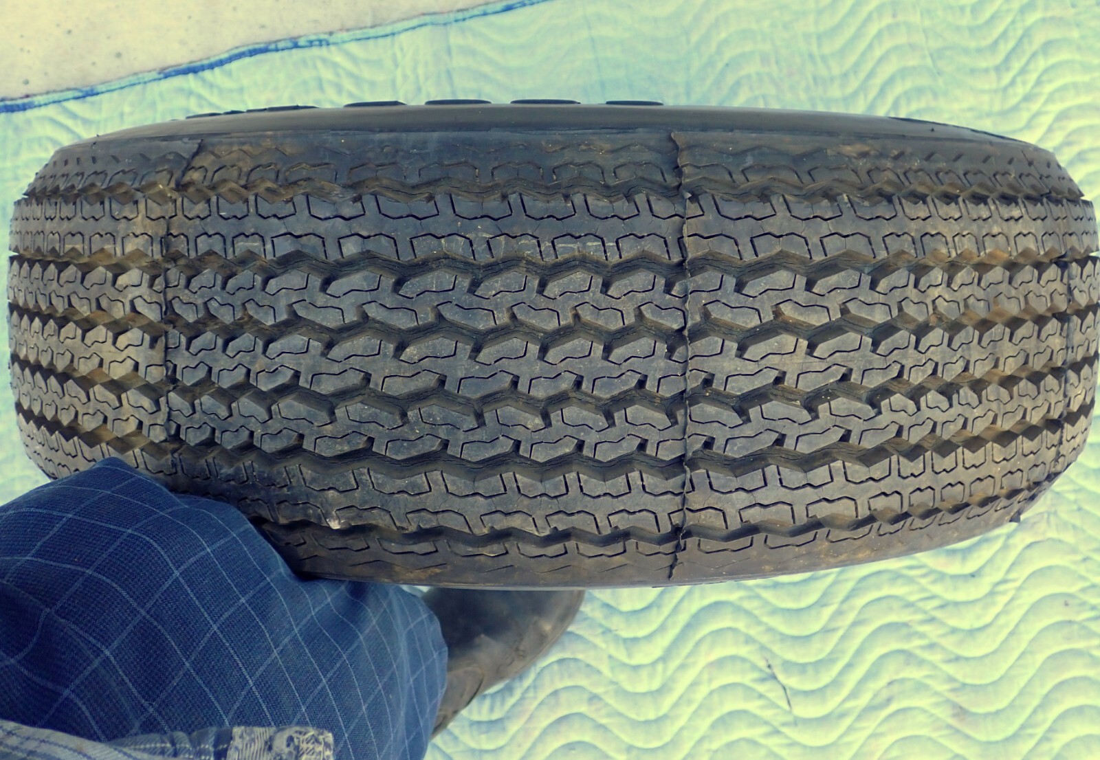 GM 15×8 AZ Rally Wheel with Goodyear GR70-15 Steelgard Tire 1970s Corvette OEM