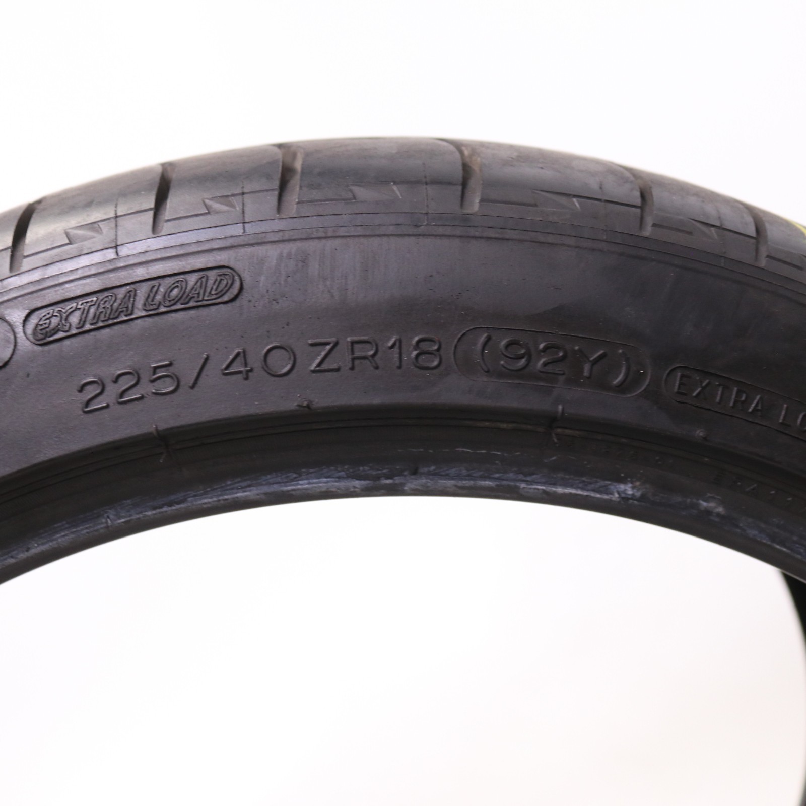 Used 255/40ZR18 Michelin Pilot Sport PS2 N3 – 92Y – 9/32 No Repairs