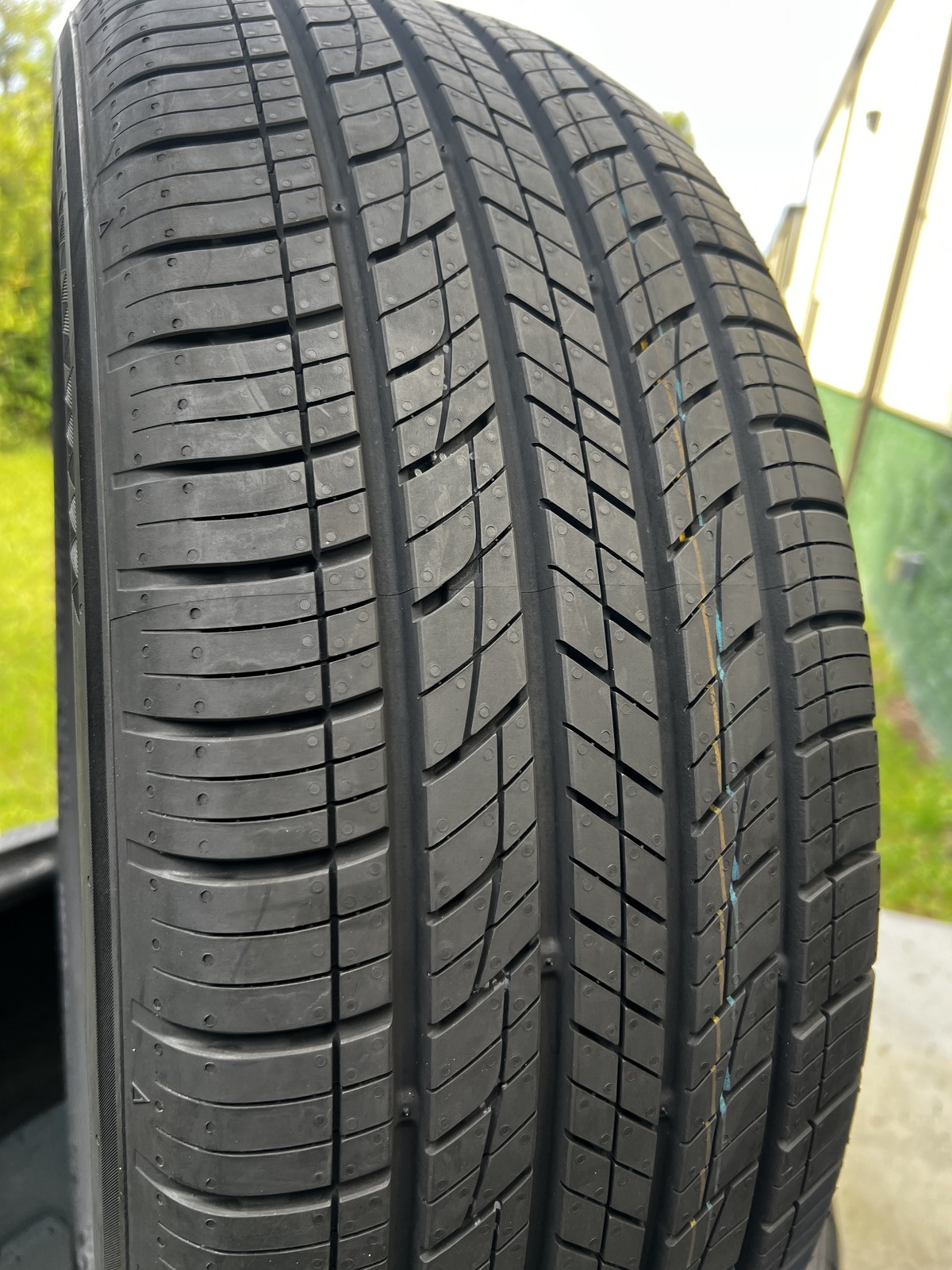 1 Tire Kumho Crugen HP71 235/60R18 103H DOT.1625 9/32