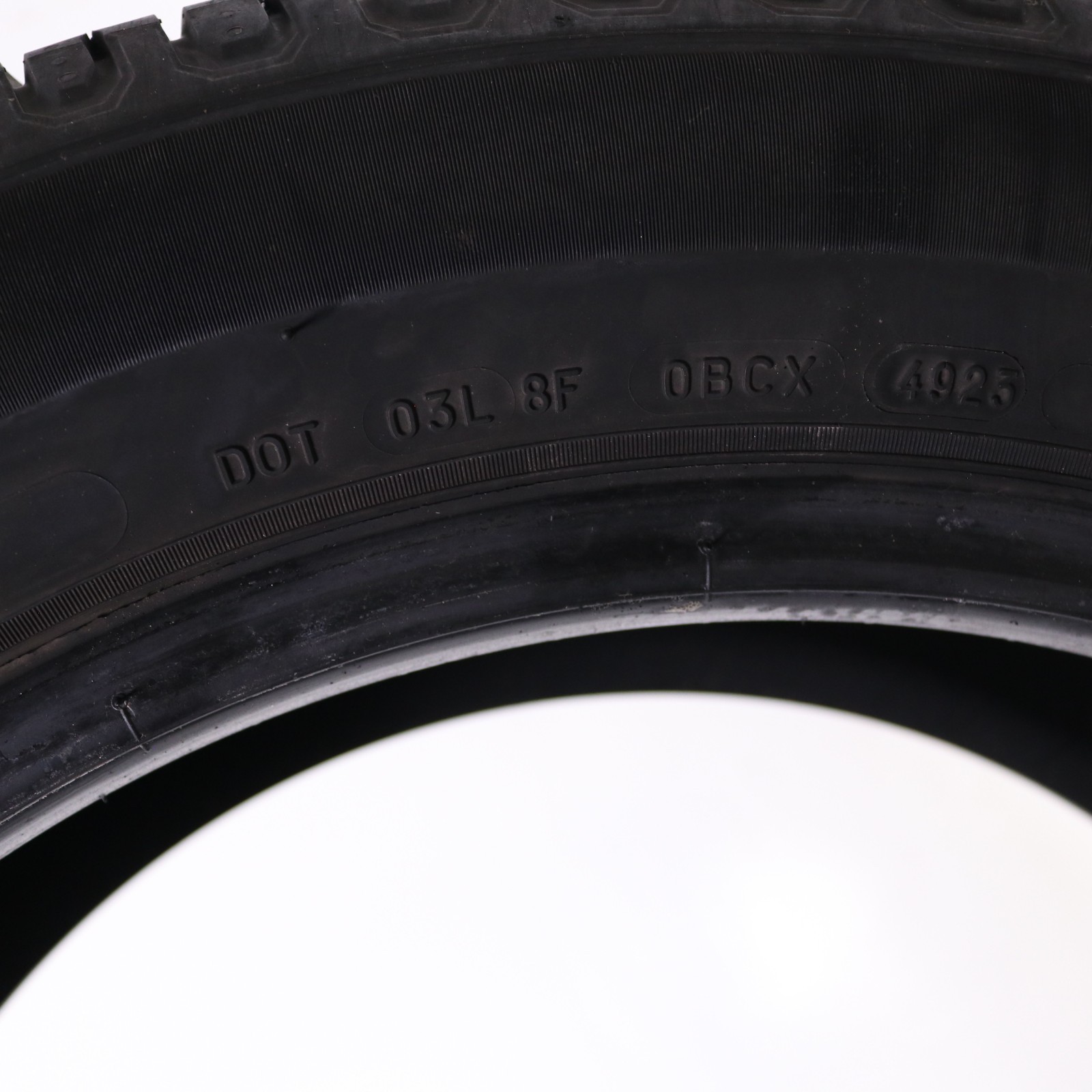 Set of 2 Used 235/55R19 Michelin Defender 2 – 105H – 9-10/32