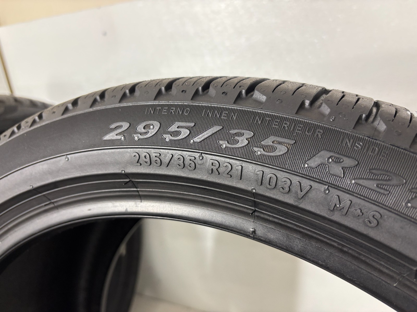 NO SHIPPING ONLY LOCAL PICK UP Set 4 Tires 295 35 21 Pirelli Scorpion Verde A/S
