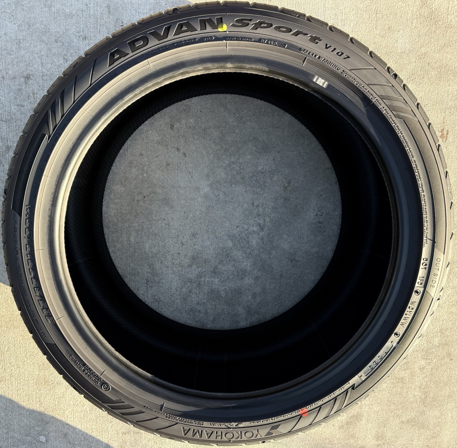 Set of FOUR BRAND NEW 265/35ZR18 (97Y) Yokohama ADVAN Sport V107 Tires 2653518