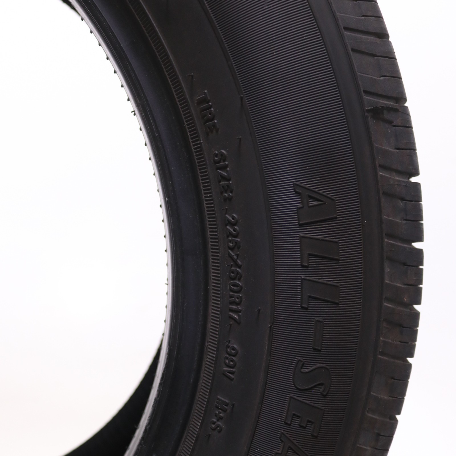 Set of 4 Used 225/60R17 Goodyear Reliant All-Season – 99V – 8.5-9.5/32