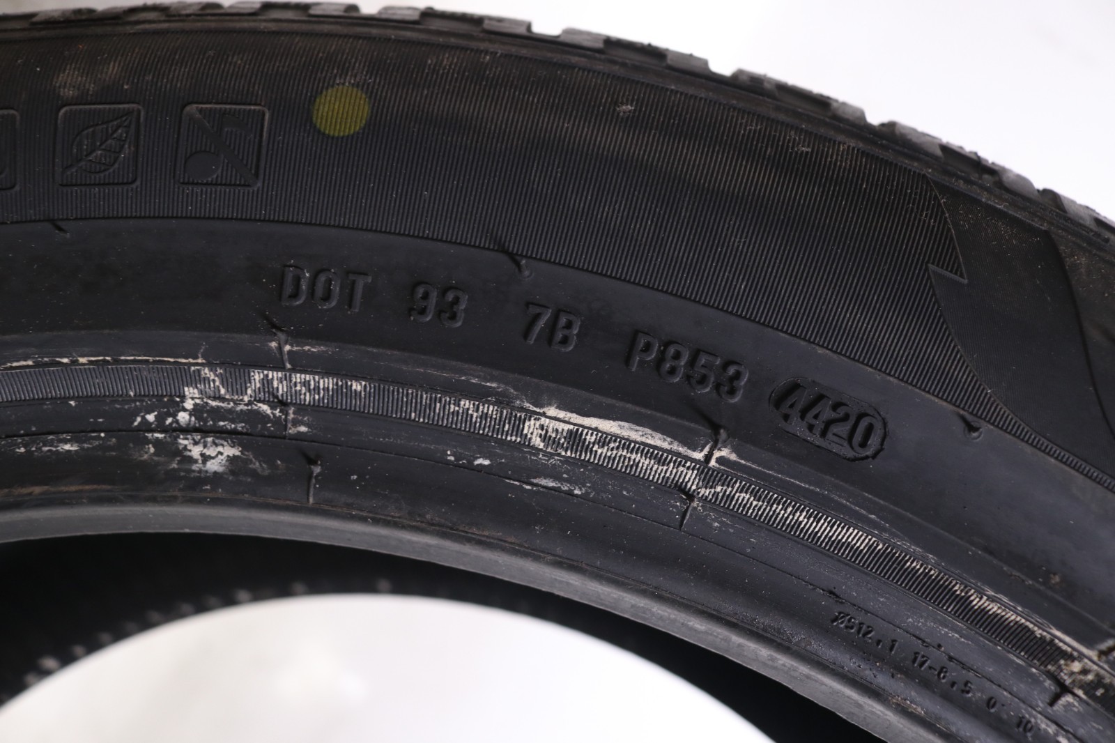 Set of 4 New 275/45R20 Pirelli Scorpion Winter MO – 110V – 9.5/32