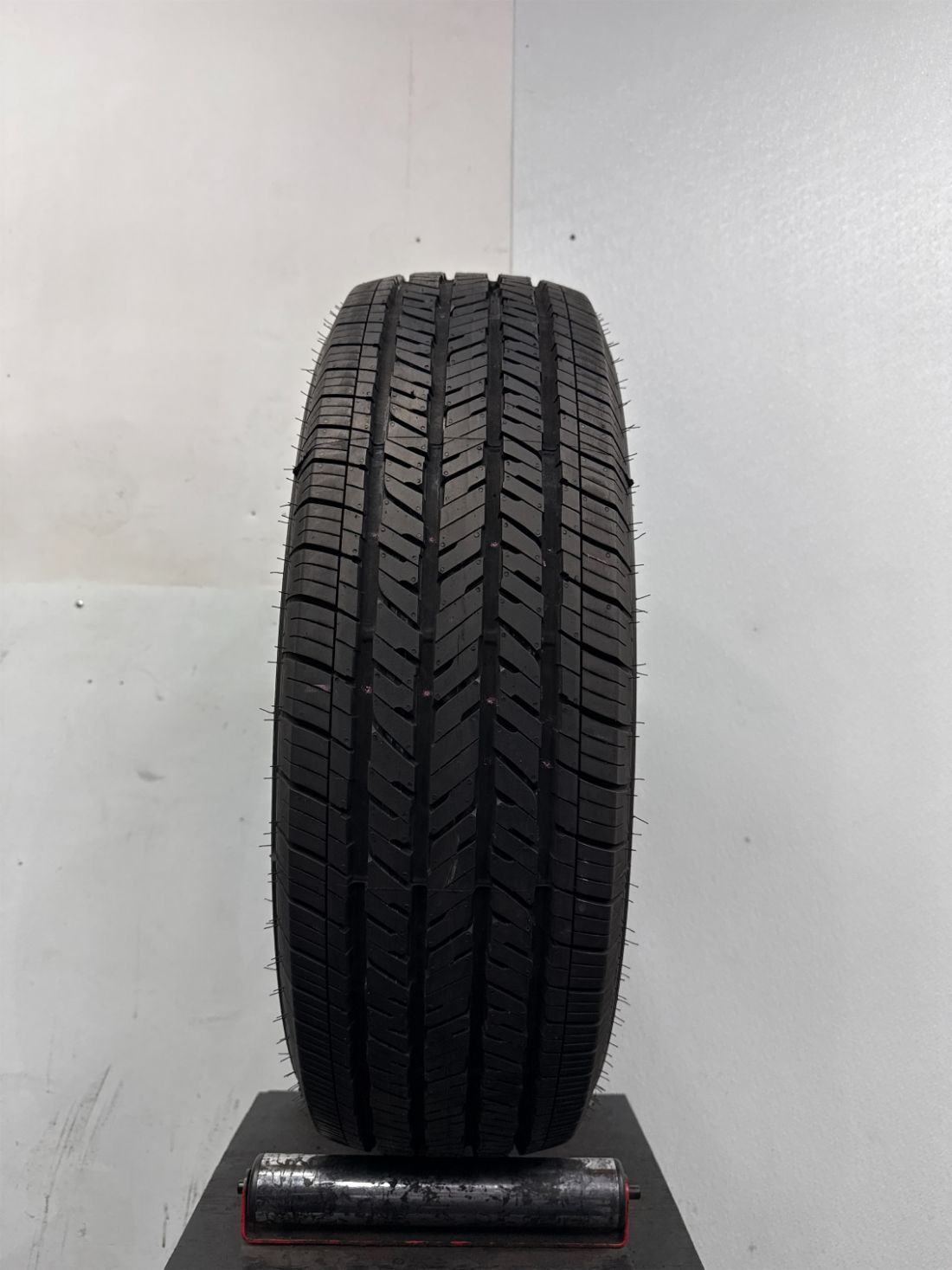 Used P255/70R18 Bridgestone Dueler H/T 113 T – 11/32