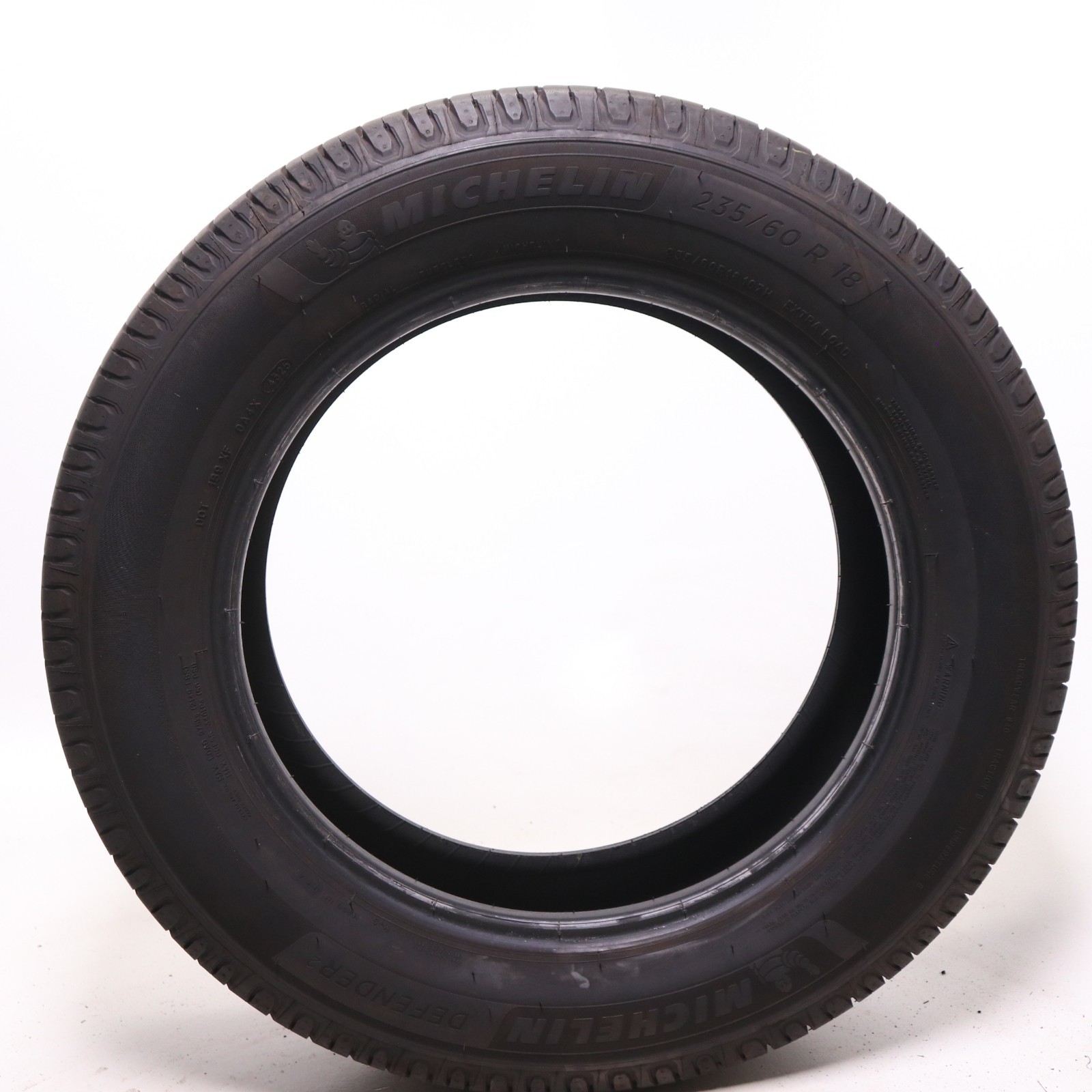 Set of 4 Used 235/60R18 Michelin Defender 2 – 107H – 9-10/32