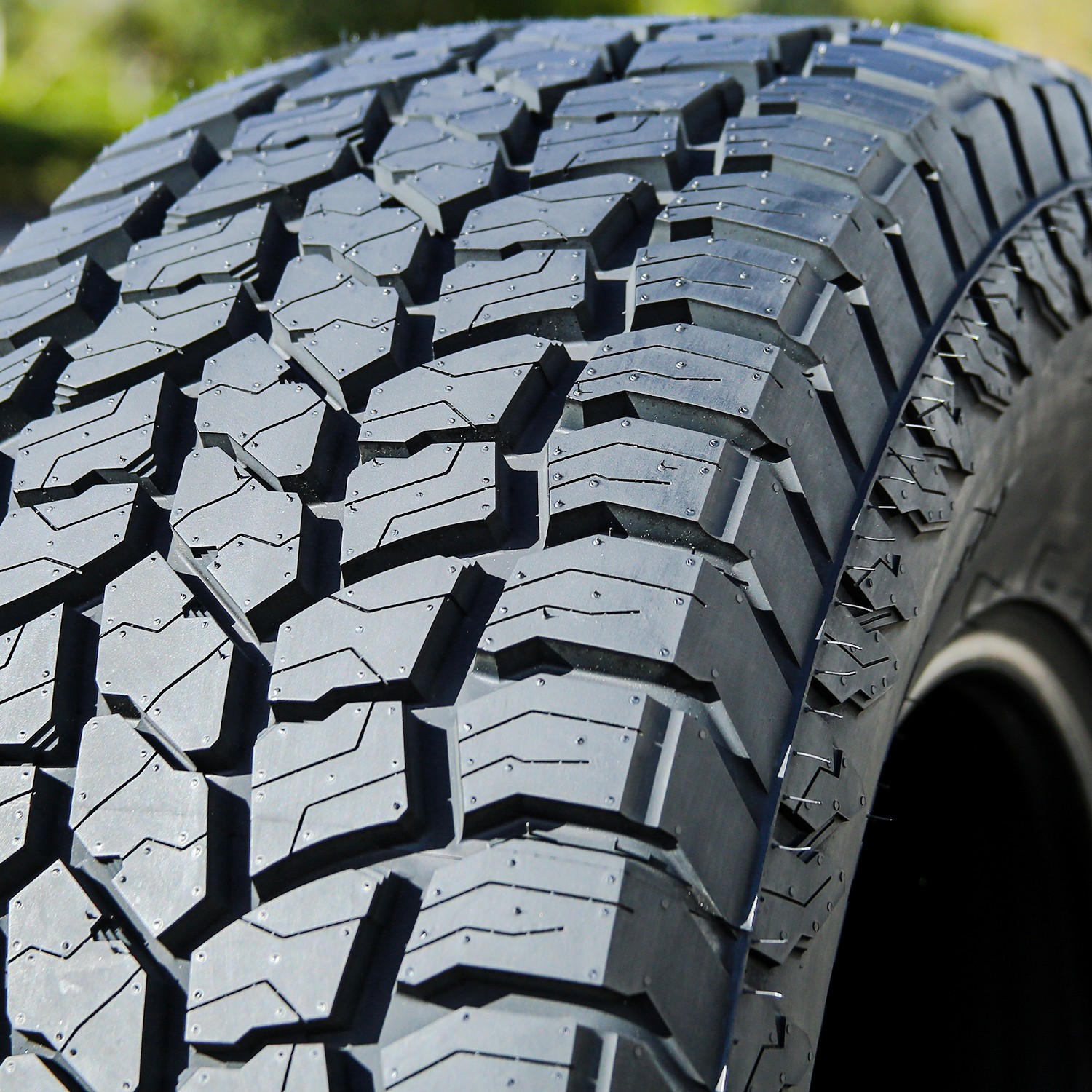 4 Tires Summit Trail Climber AT02 235/60R18 107T XL AT A/T All Terrain