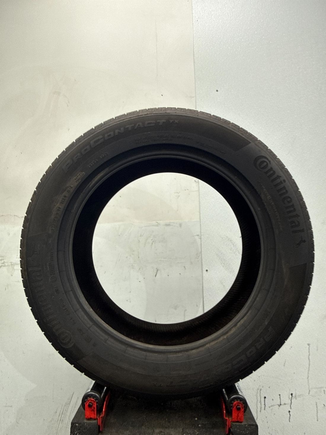 1 Used P275/50R19 Continental ProContact TX 112 V – 8/32