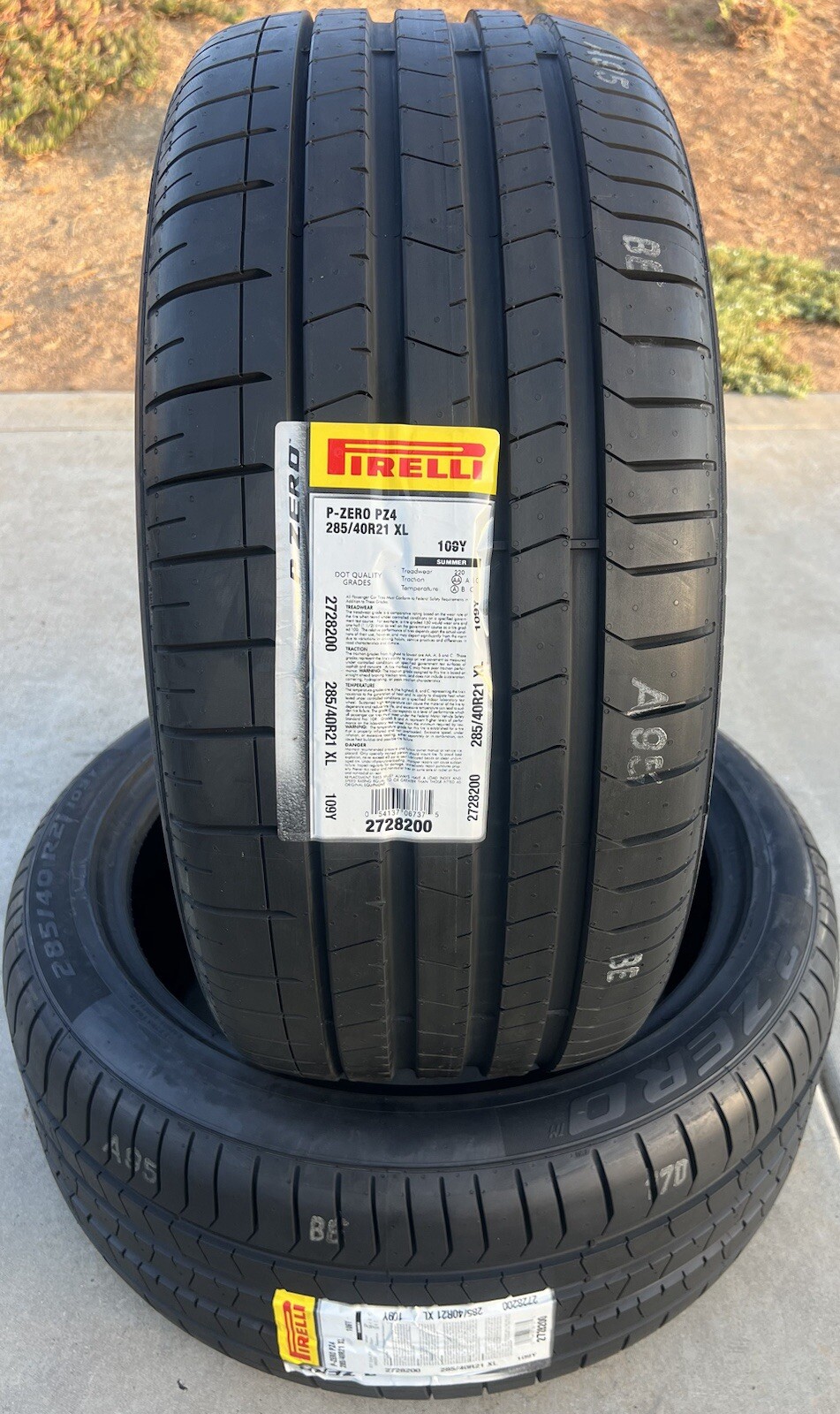 SET OF TWO BRAND NEW 285/40R21 Pirelli P Zero PZ4 Sport Tires 2854021