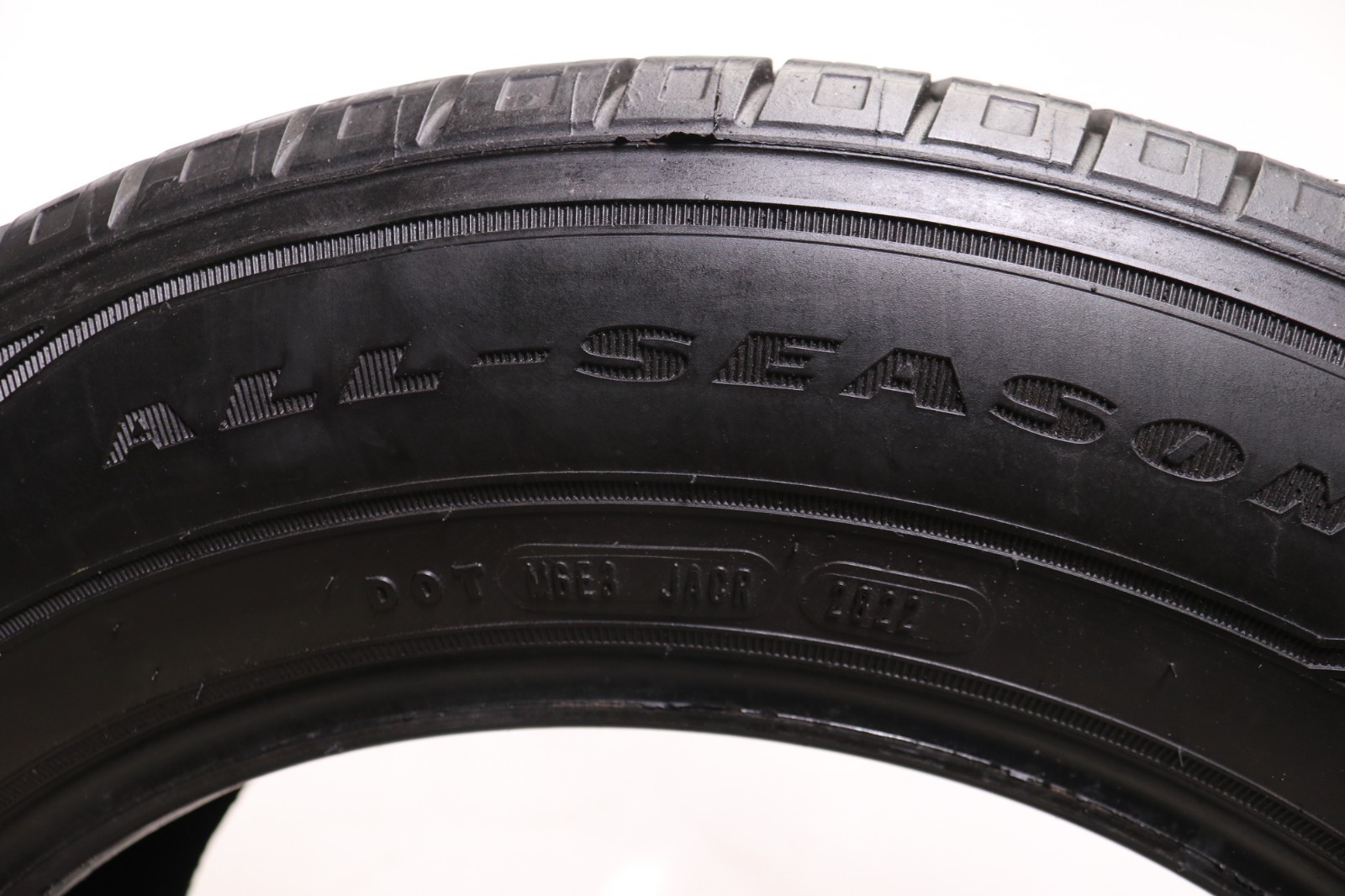 Set of 2 Used 215/65R17 Goodyear Assurance All Season – 99T – 6.5-7/32