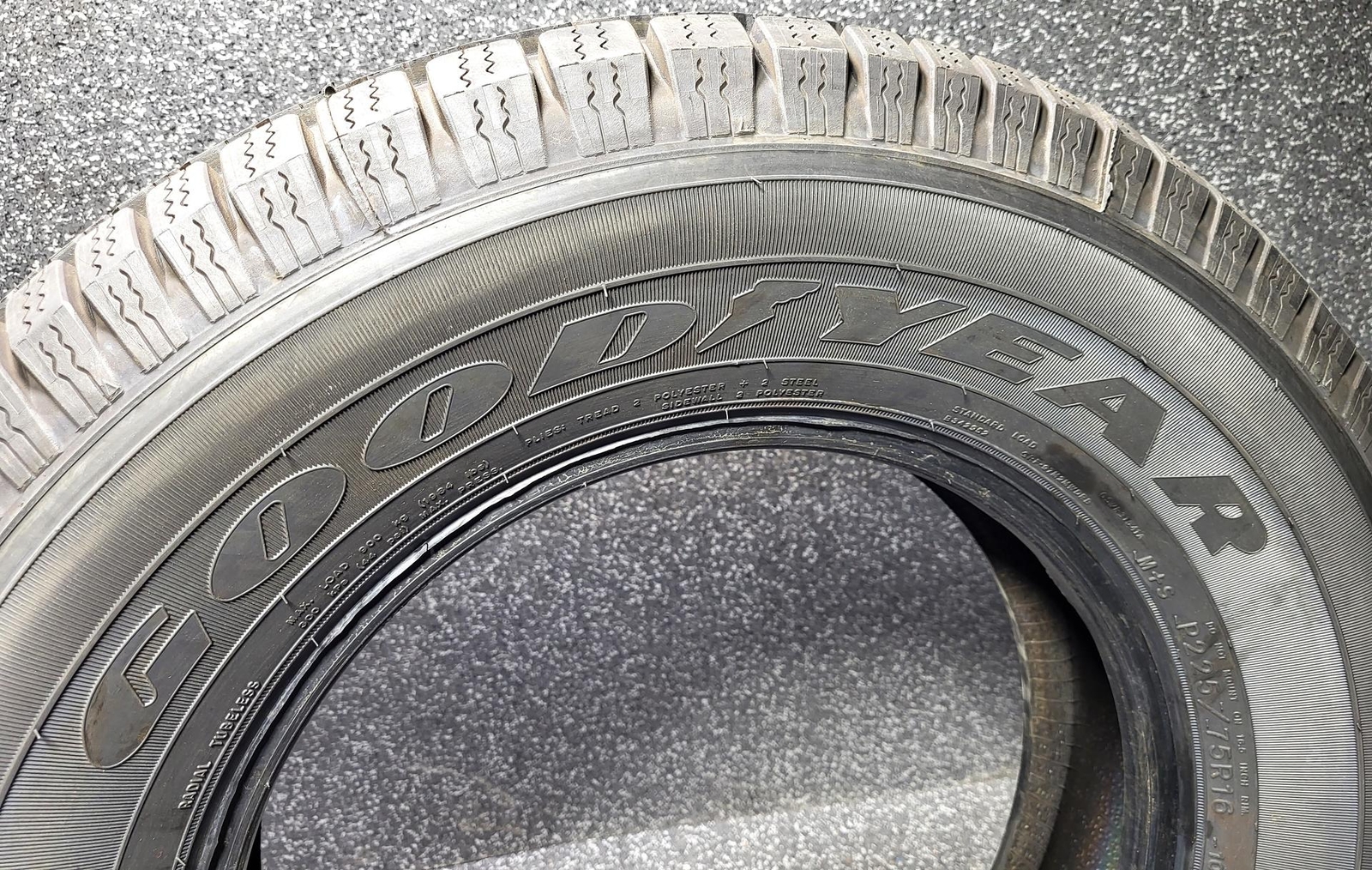 Goodyear Wrangler SR-A 225/75R16 104S Summer Light Truck/SUV Tire DOT 3217