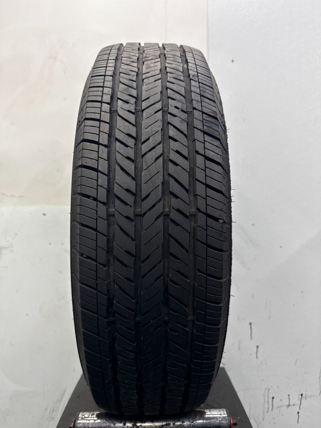 1 Used P245/75R17 Bridgestone Dueler H/T 112 T – 8/32