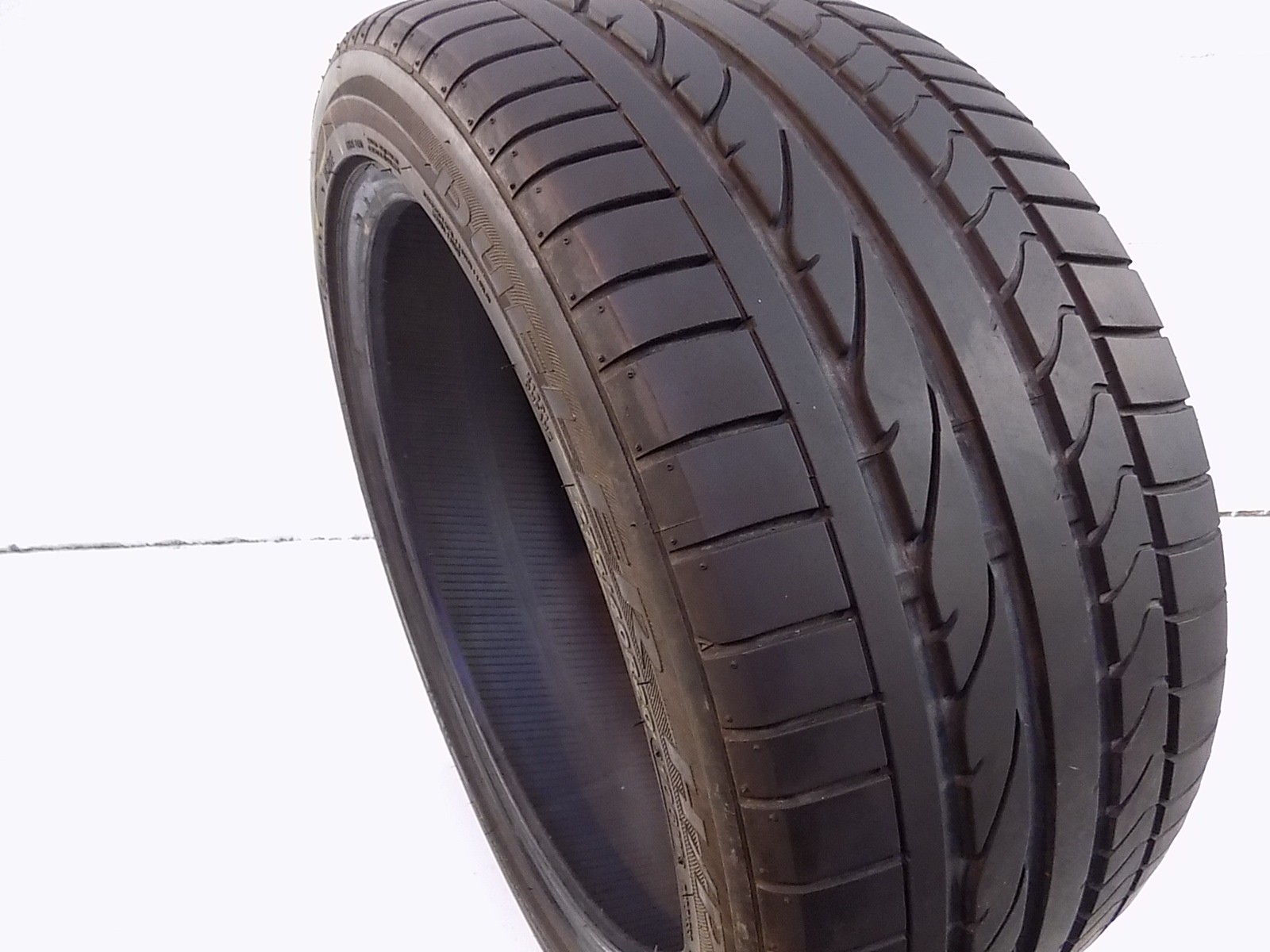 P275/40R20 Bridgestone Dueler H/P Sport RFT 106 W Used 8/32nds