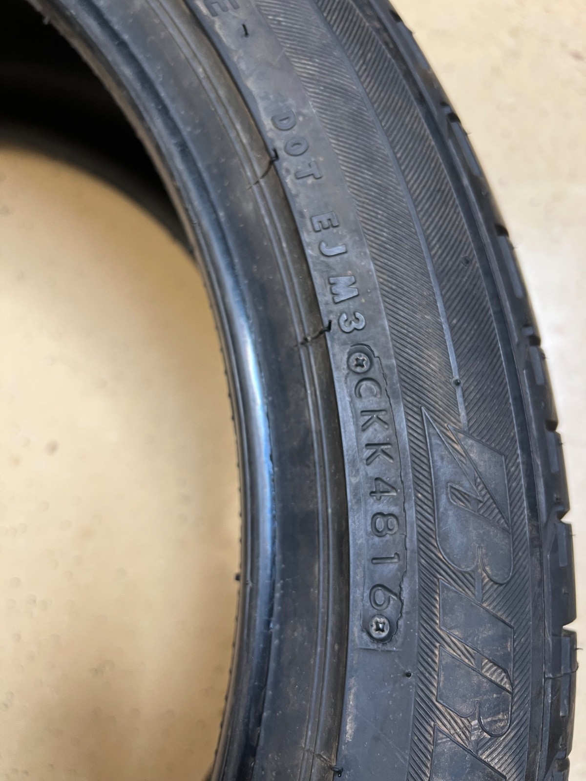 2 – NEW 235/45R20 XL (100W) Bridgestone Dueler H/P Sport (MO) Mercedes – 11012
