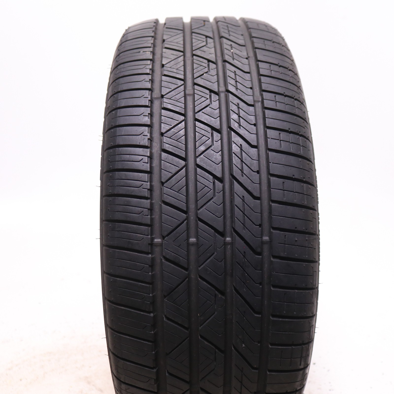 Set of 2 Used 225/45ZR17 Road Hugger GTZ – 94W – 9.5-10/32