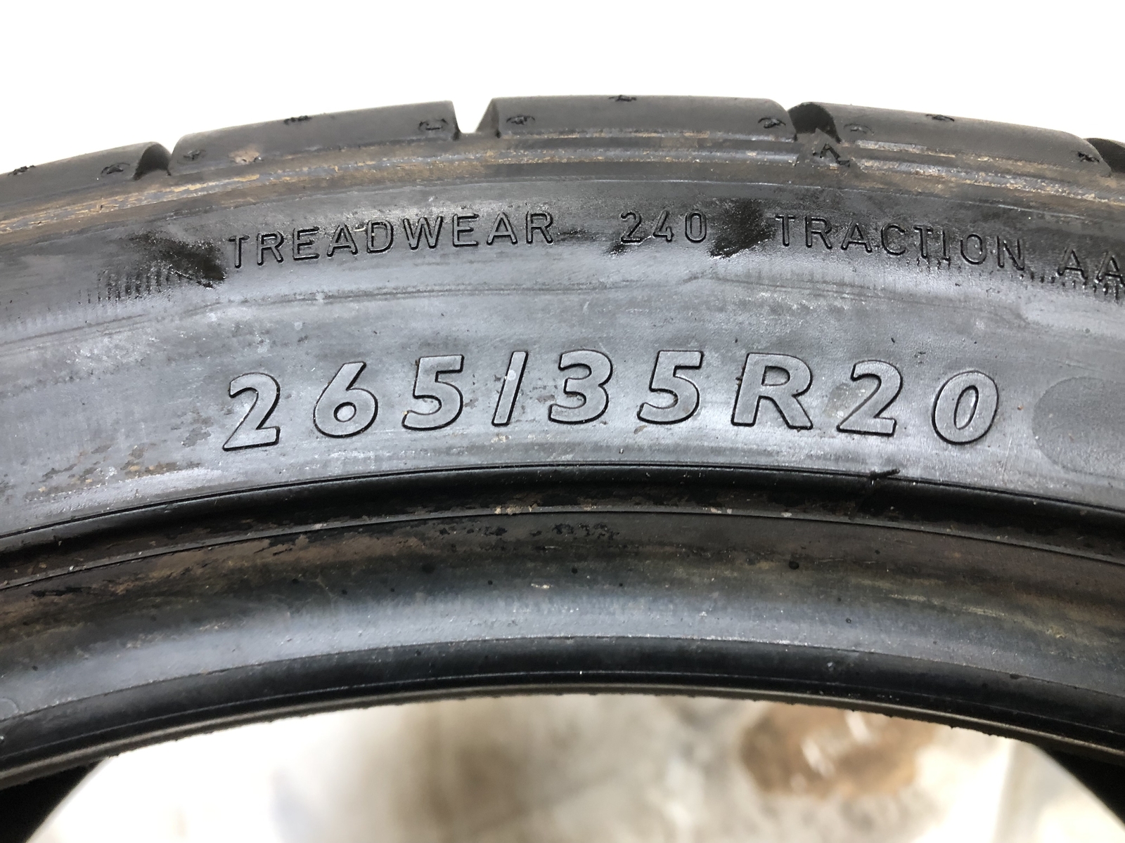 [1] Dunlop SP Sport Maxx GT P265/35R20 265 35 20 Tire 8.0/32
