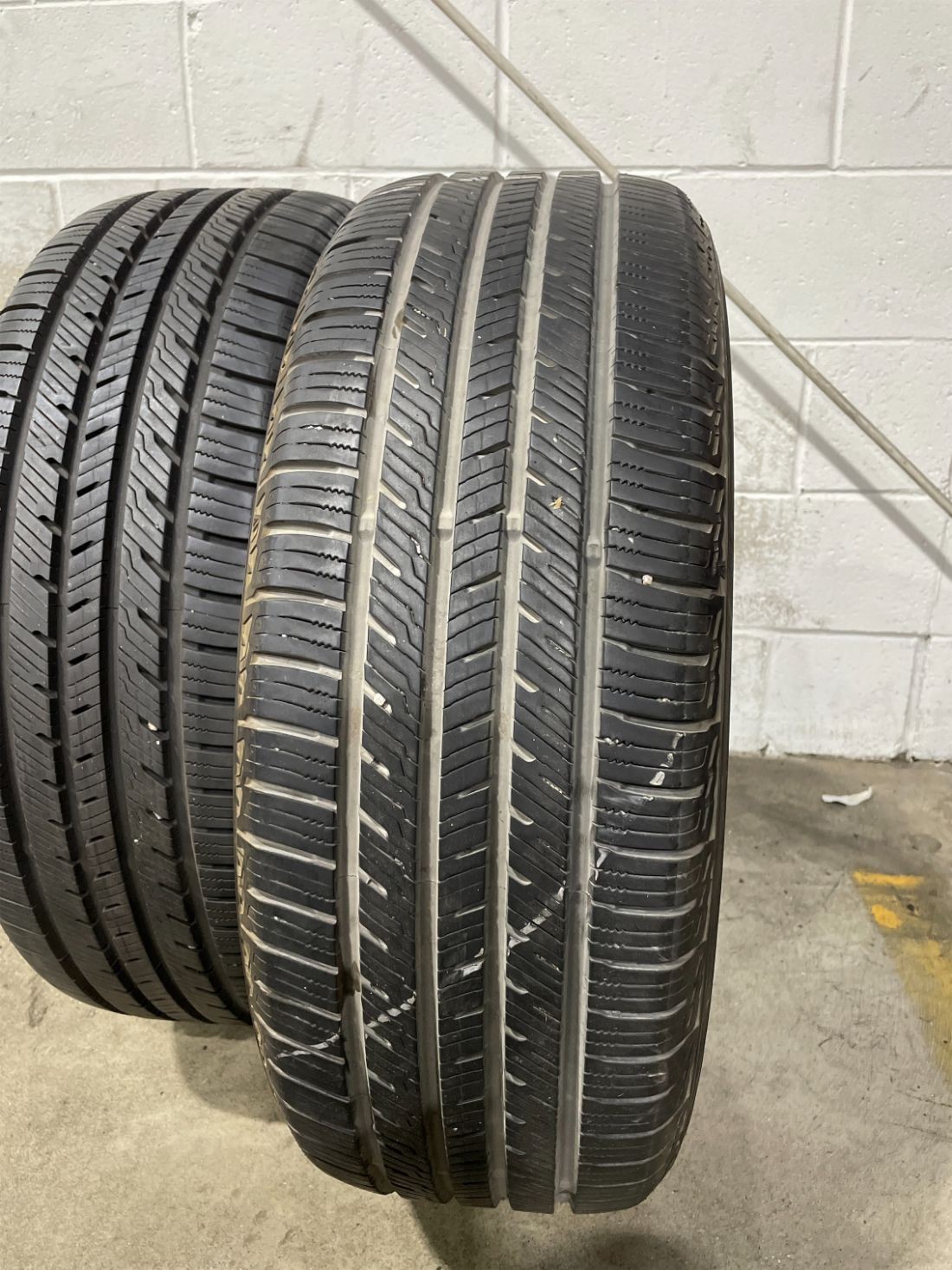 2x P235/55R20 Yokohama YK-CTX 10/32 102 V Used Tires 2355520
