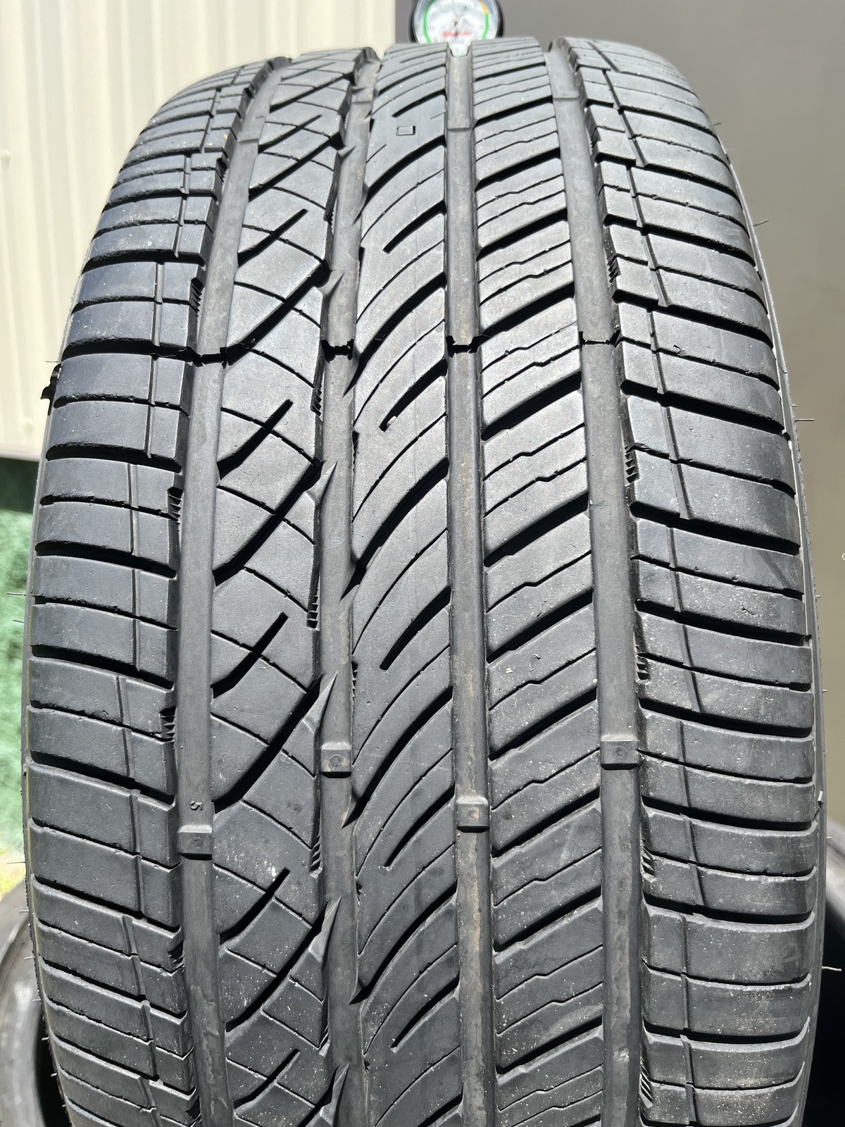 1 Tire Cooper ProControl 245/45R19 102W DOT.5023 8.25/32 No Patch