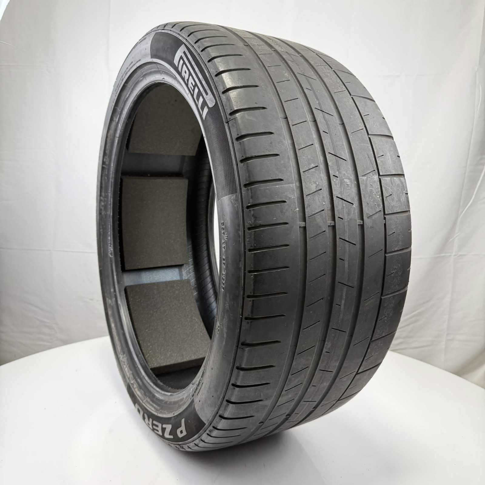 Used 285/35ZR20 Pirelli P Zero PZ4 MC PNCS 104Y 4.5/32 (DOT 18)