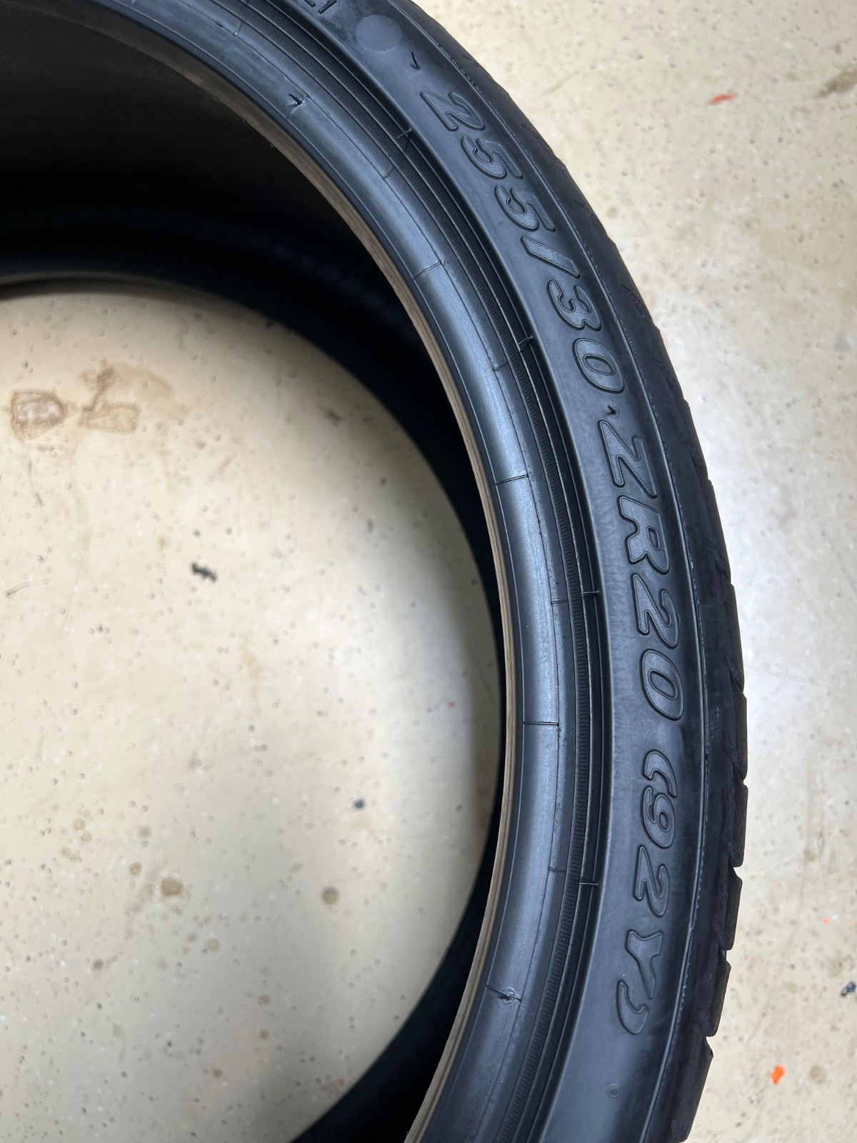 1 – NO REPAIRS 255/30ZR20 XL (92Y) Pirelli P Zero (L) Lamborghini OEM – 7036