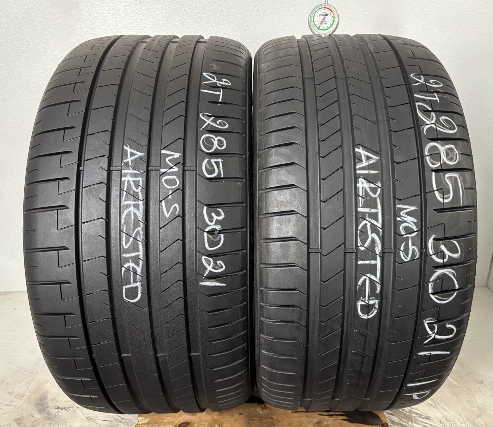2 Tires 285 30 21 Pirelli P Zero PZ4 MO-S (8.20/32 = 90% Tread Left)