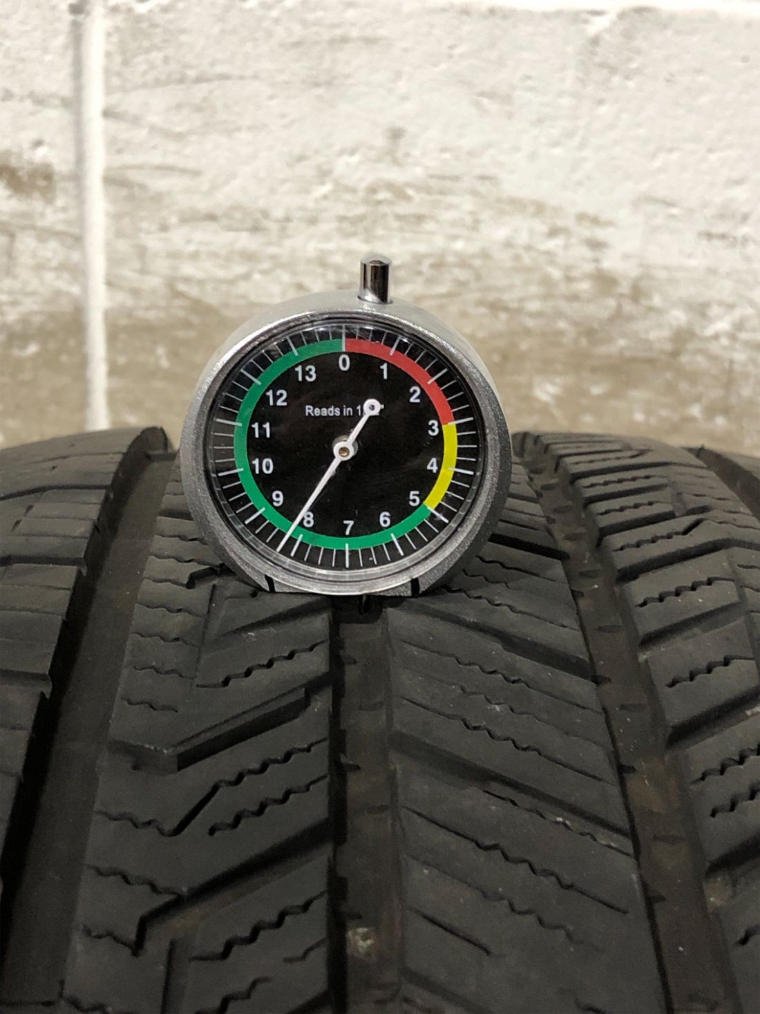 1x P255/55R20 Fortune Climaflex 4s FSR402 8/32 110 V Used Tire 2555520