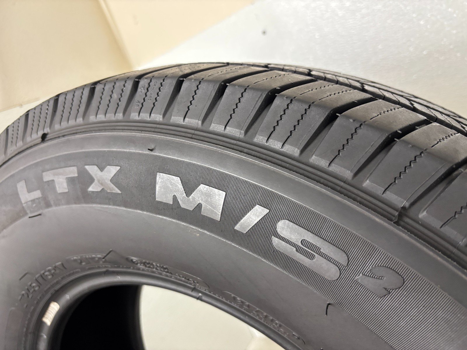 1 Tire LT 245 75 17 Michelin LTX M/S2 (10.00/32 Tread Left) NO REPAIRS