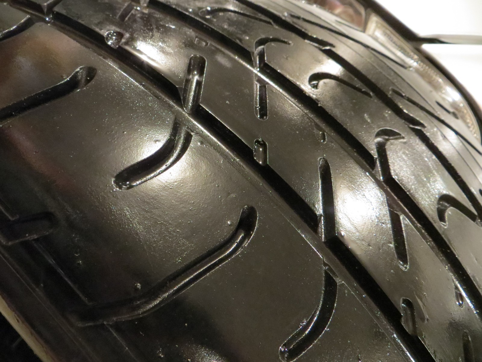 ALMOST NEW 1 ONE PIRELLI CORSA PZERO K1 285/35/ZR19 99Y 285 35 19 RIGHT 1429