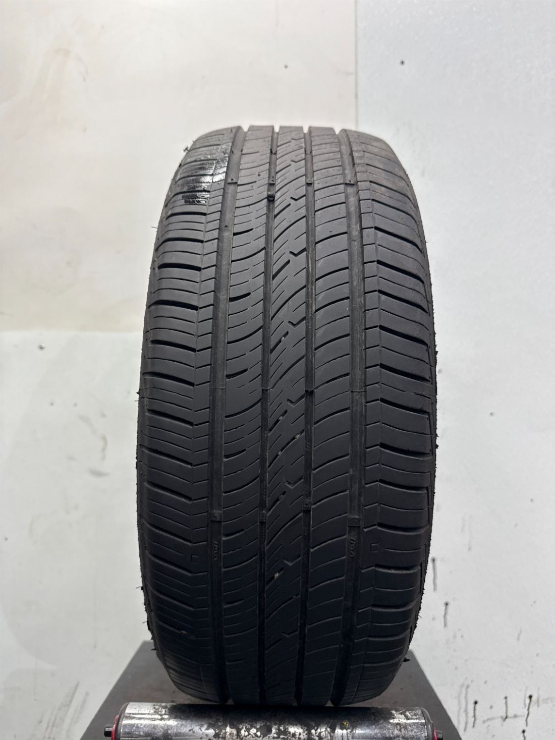 1 Used P225/55R17 Cooper CS5 Grand Touring 97 T – 8/32
