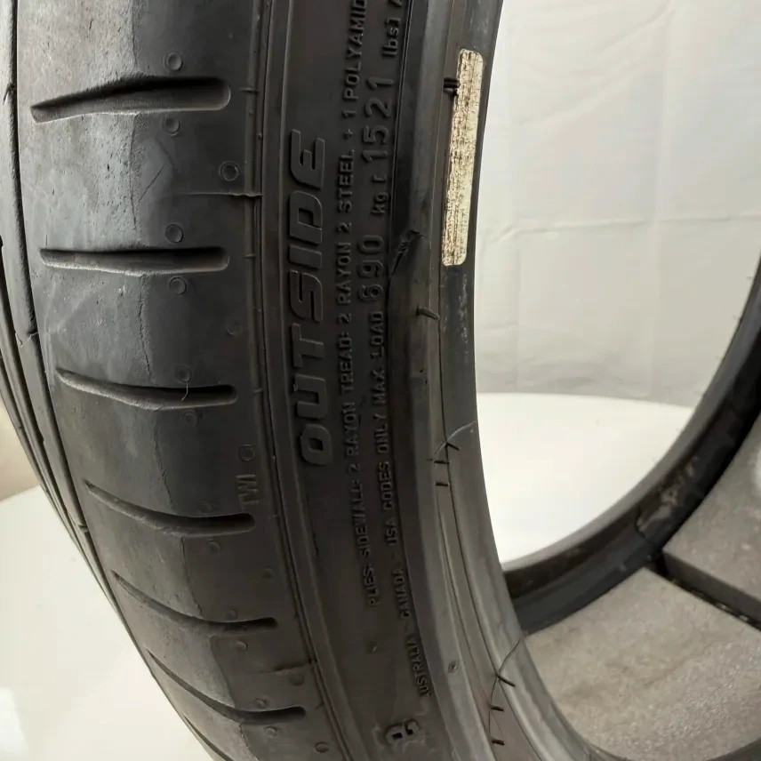 Used 245/35R20 Pirelli P Zero PZ4 MOE Run Flat 95Y 5.5/32 (DOT 23)