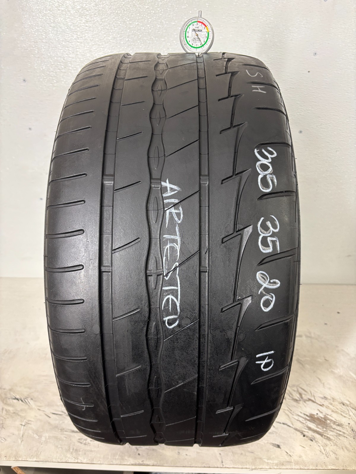 1 Tire 305 35 20 Firestone Firehawk Indy 500 (5.00-5.80/32=62-72% Tread Left)