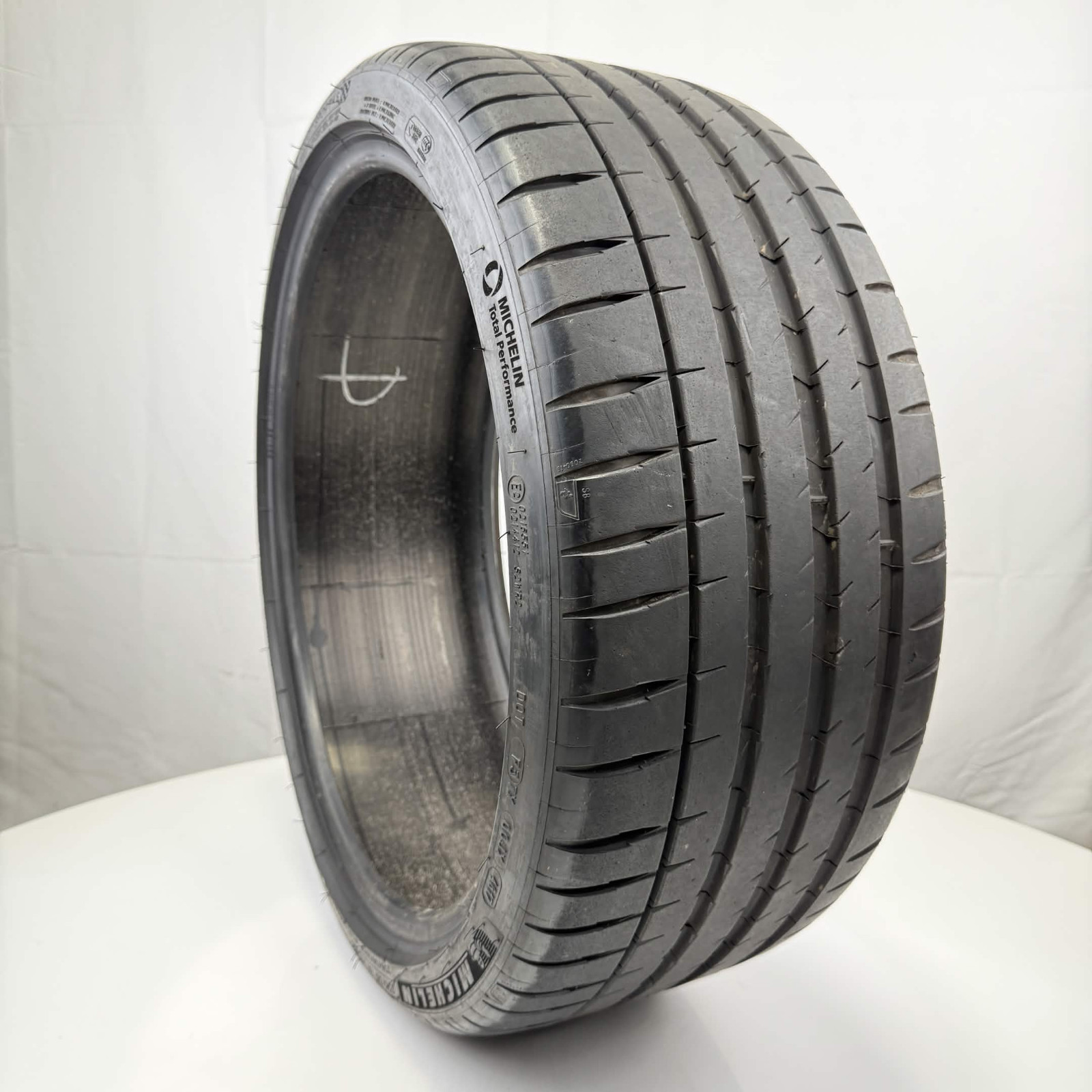 Used 235/35ZR20 Michelin Pilot Sport 4 S NO 92Y 8/32 (DOT 17)
