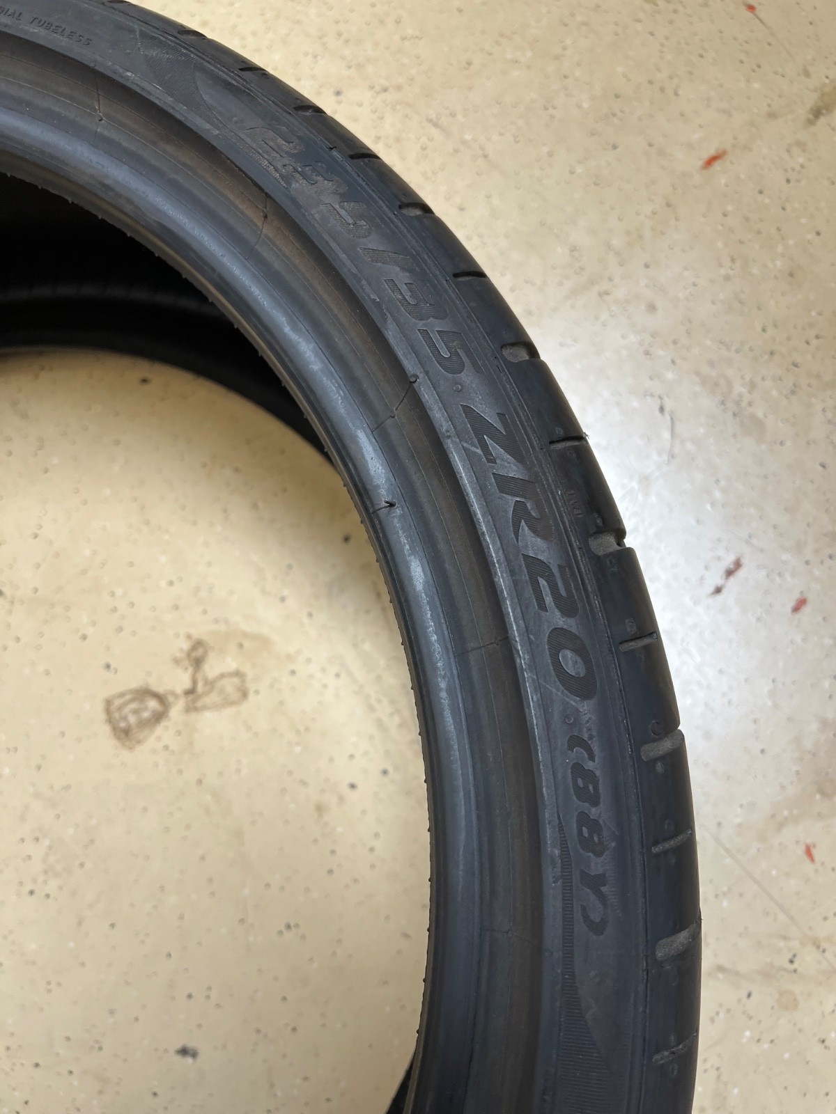 1 – TAKEOFF 235/35ZR20 (88Y) Pirelli P Zero PZ4 (N1) Porsche – 7101 NO REPAIRS
