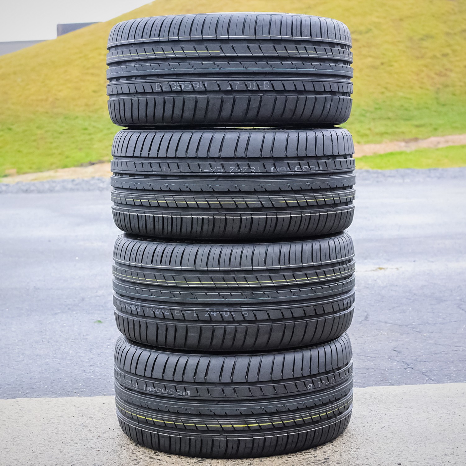 Tire 265/35ZR18 265/35R18 97Y Cosmo MuchoMacho High Performance All Season