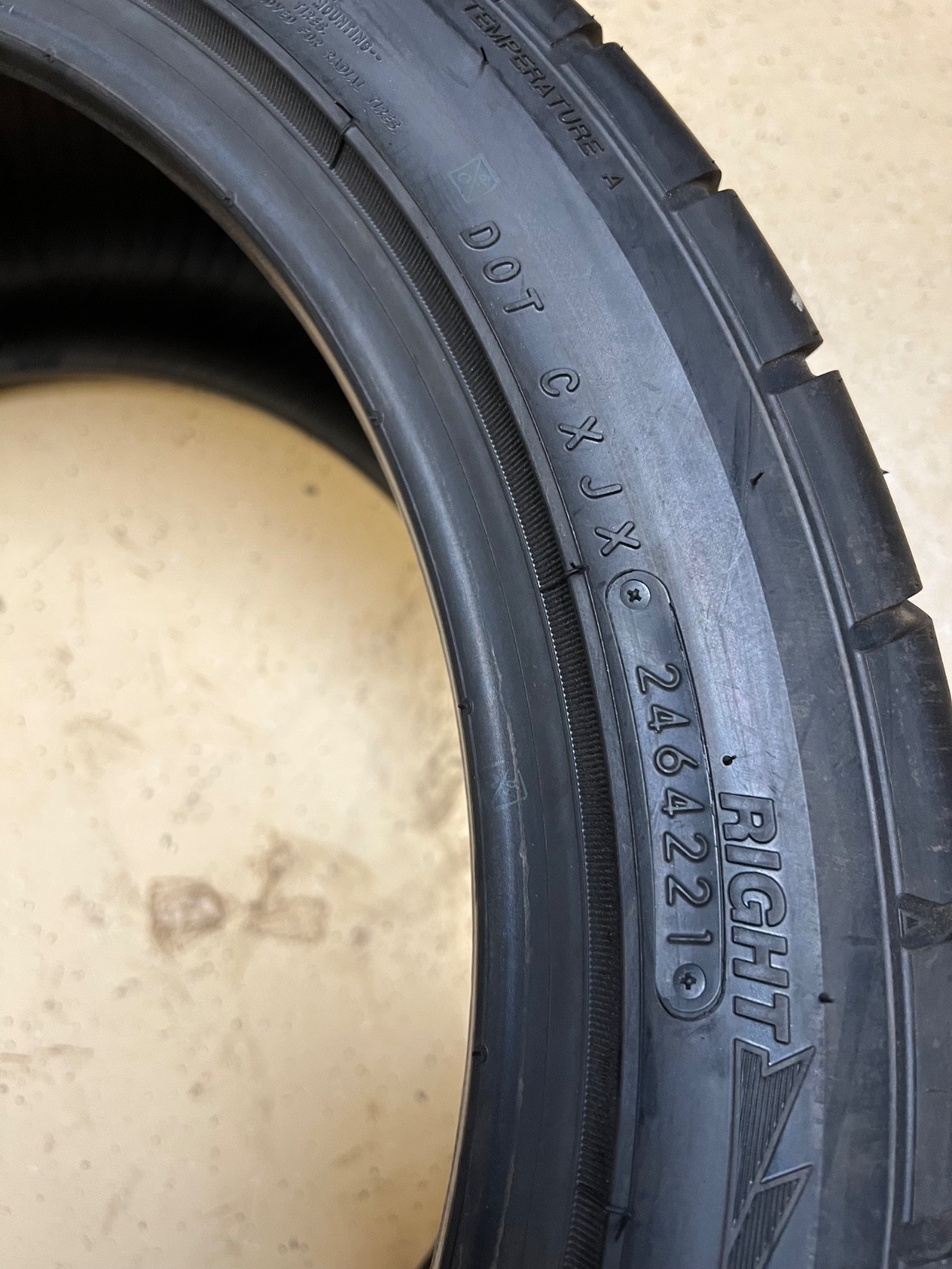 2 – NEW 245/40ZR18 (93W) Toyo Proxes R1R – 7001