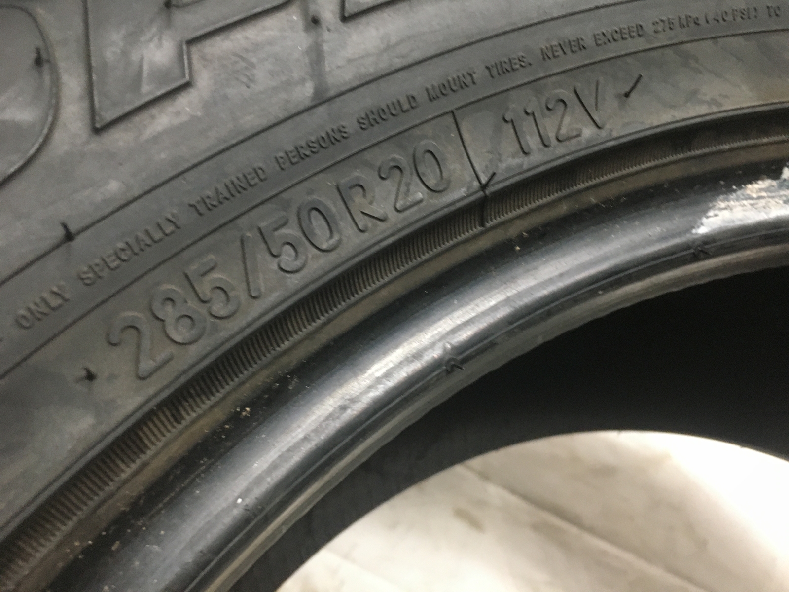 [1] Toyo Open Country H/T II P285/50R20 285 50 20 Tire 9.5-10.25/32