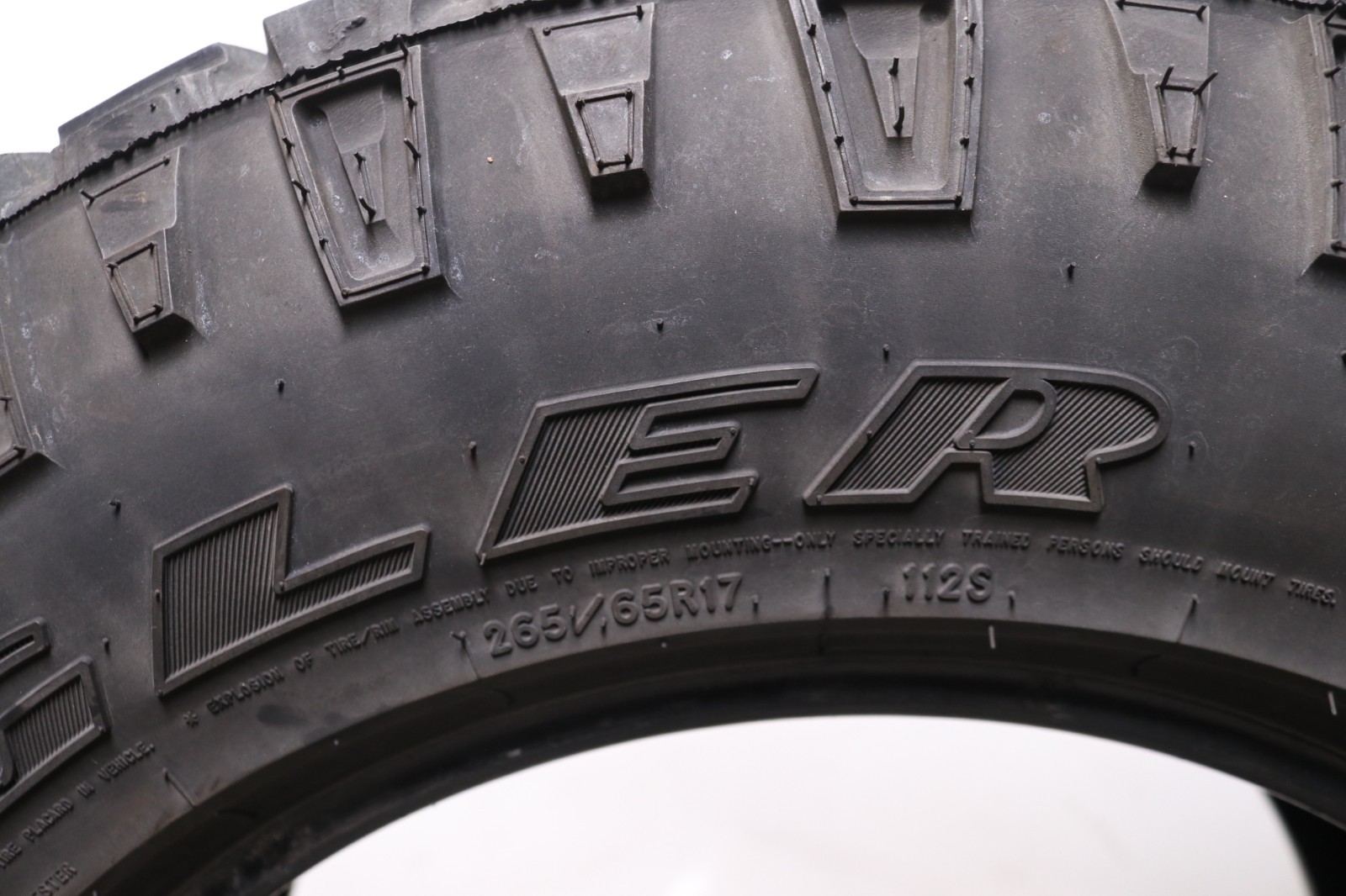 Set of 4 Used 265/65R17 Goodyear Wrangler Duratrac – 112S 8.5-9.5/32 No Repairs